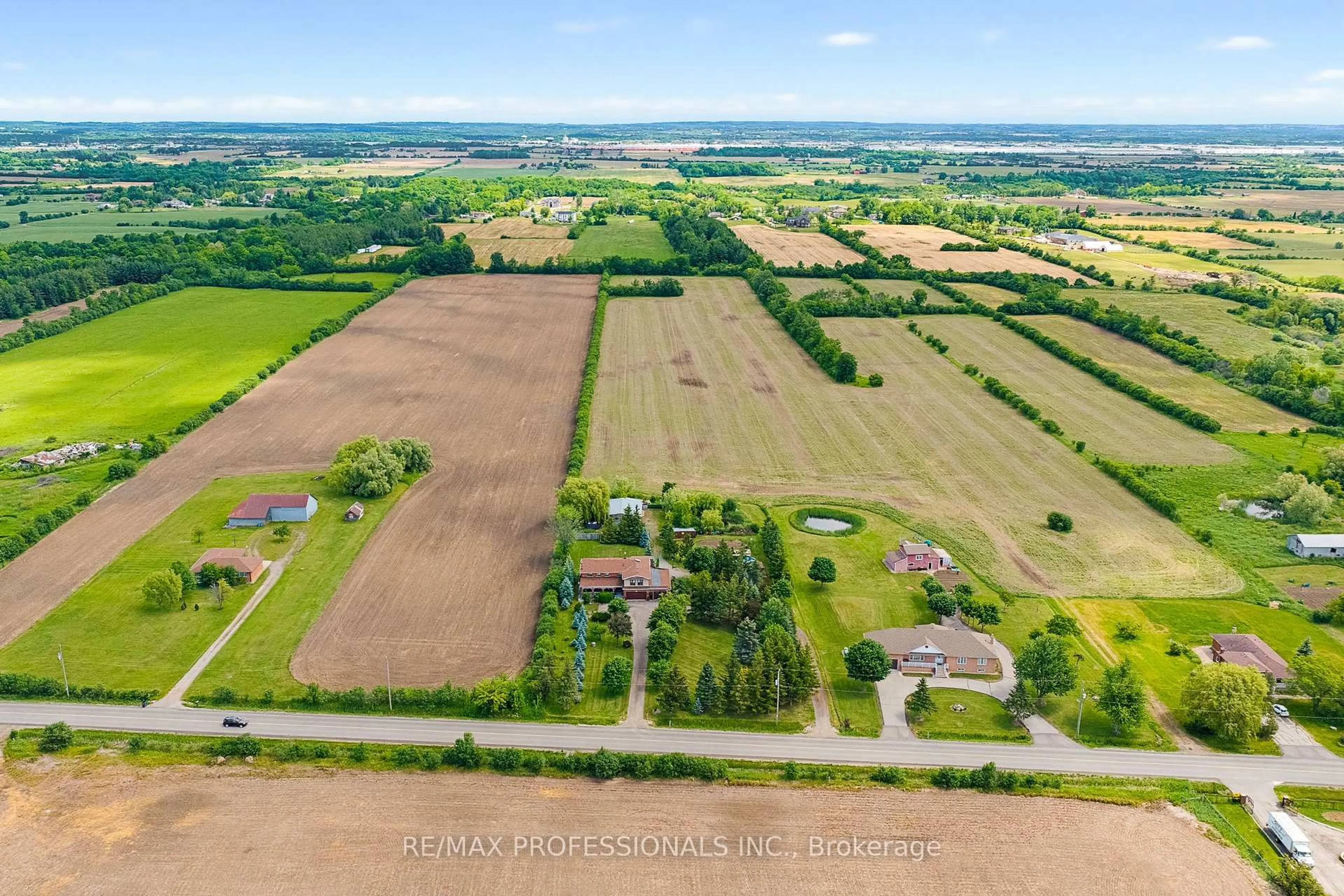 A pic from outside/outdoor area/front of a property/back of a property/a pic from drone, unknown for 13289 Innis Lake Rd, Caledon Ontario L7C 2Z6