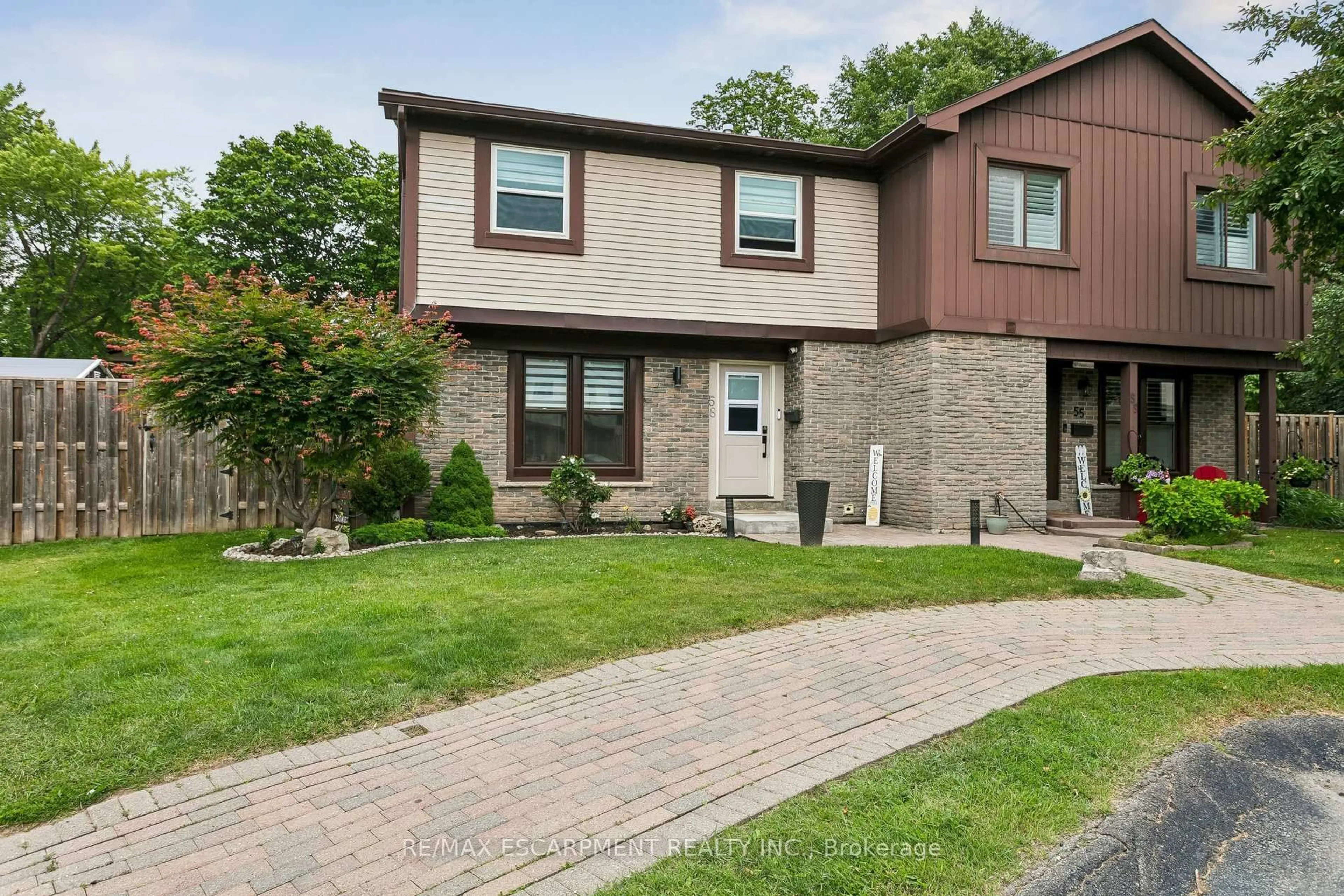 Home with brick exterior material, street for 6650 Falconer Dr #58, Mississauga Ontario L5N 1B5