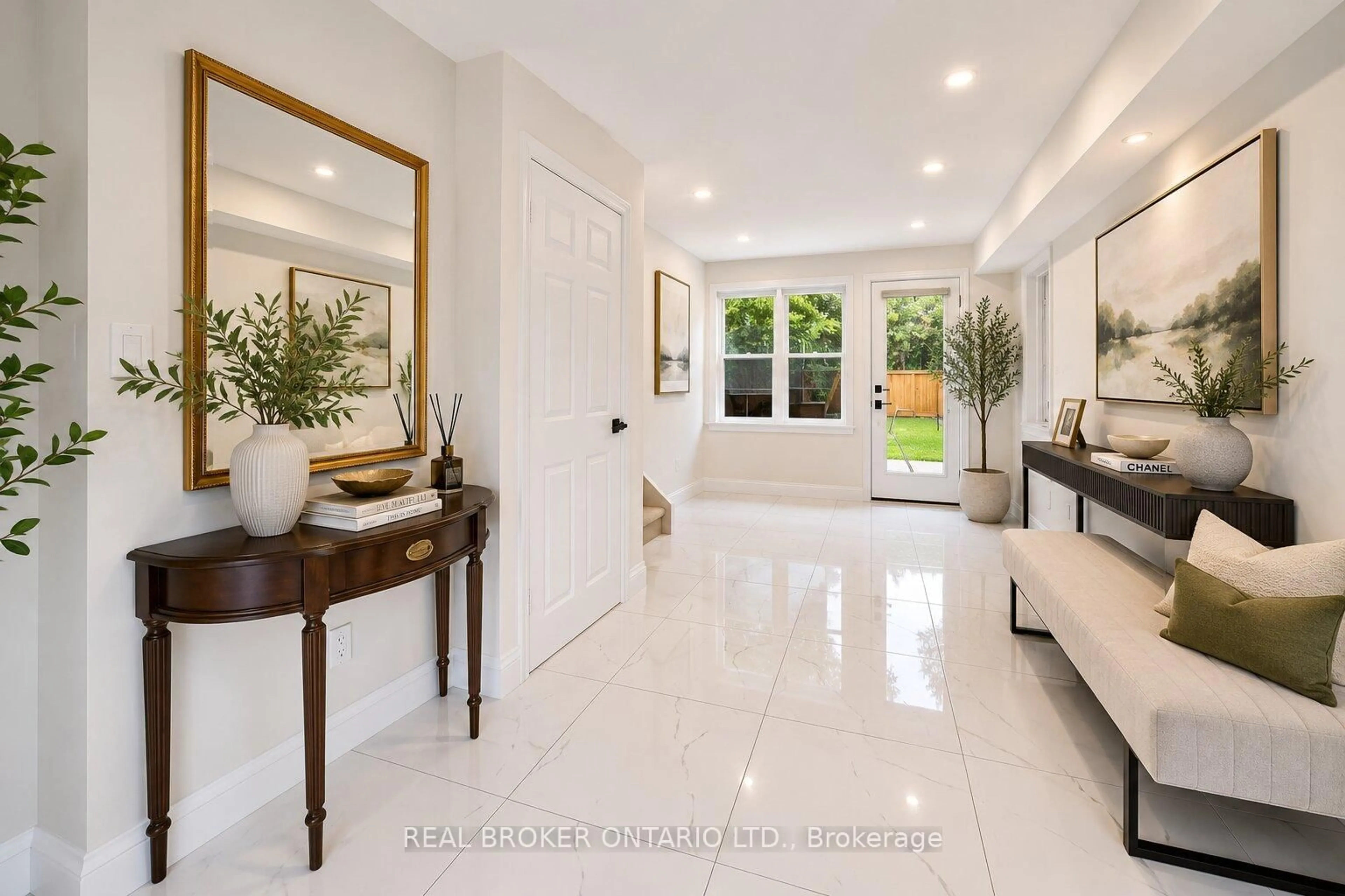 Indoor entryway for 431 Walkers Line, Burlington Ontario L7N 2C9