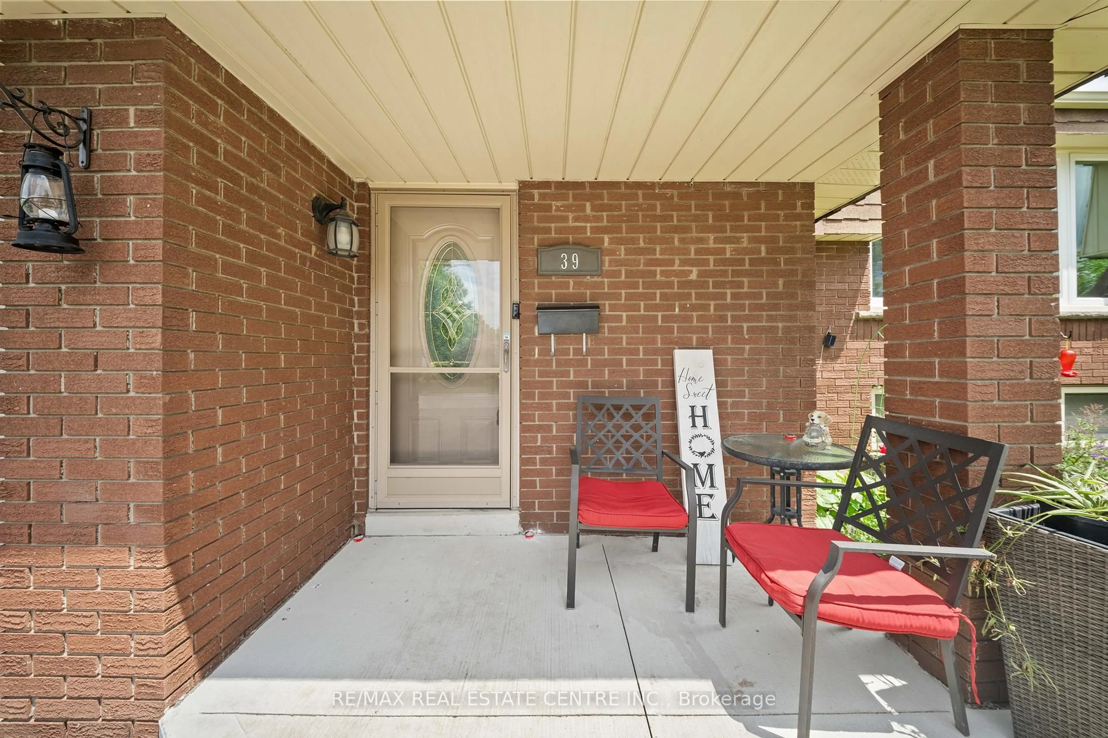 Unknown for 39 Grassmere Cres, Brampton Ontario L6S 1C9
