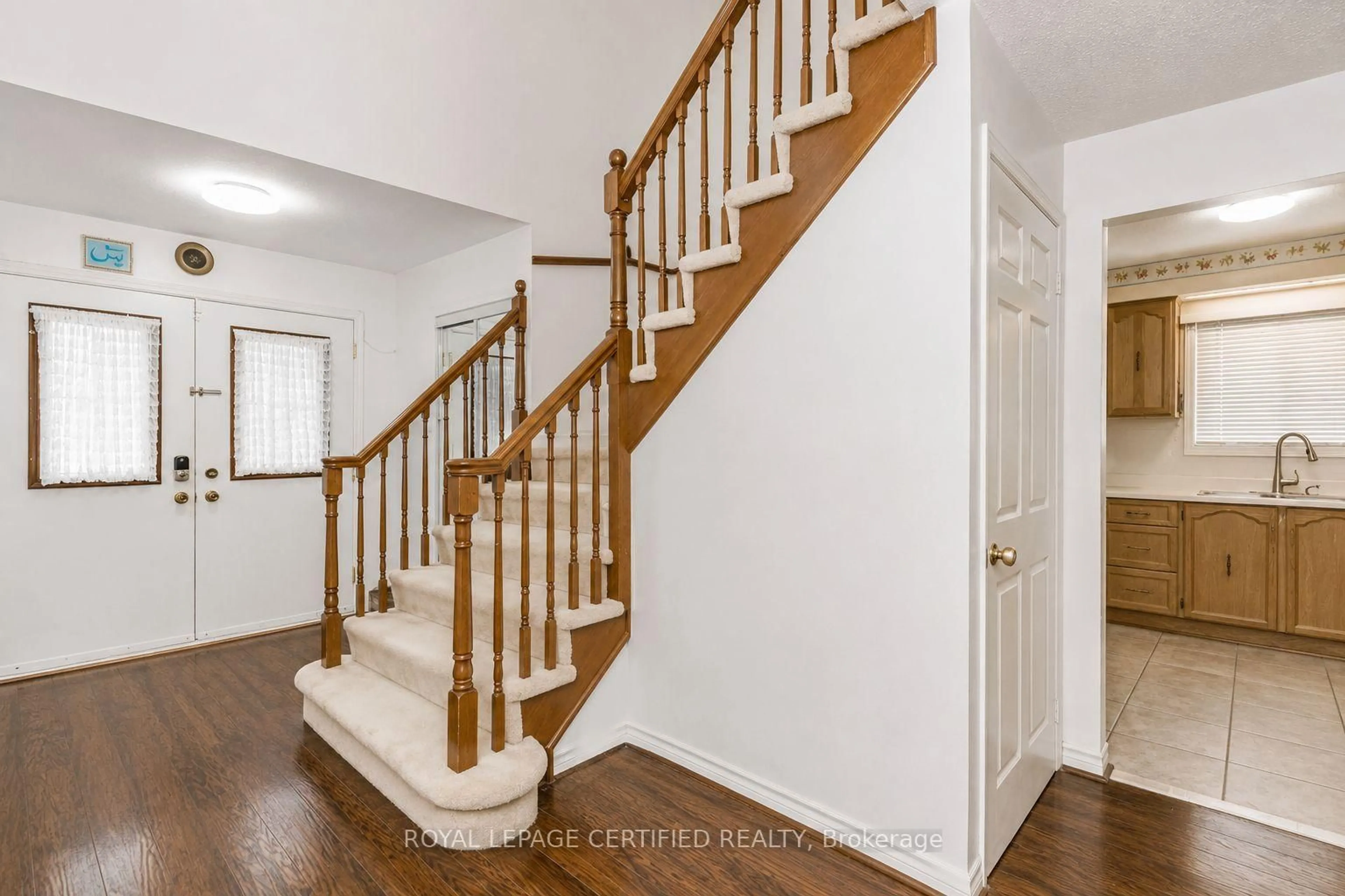 Stairs for 11 Pearson Rd, Brampton Ontario L6Y 2M9