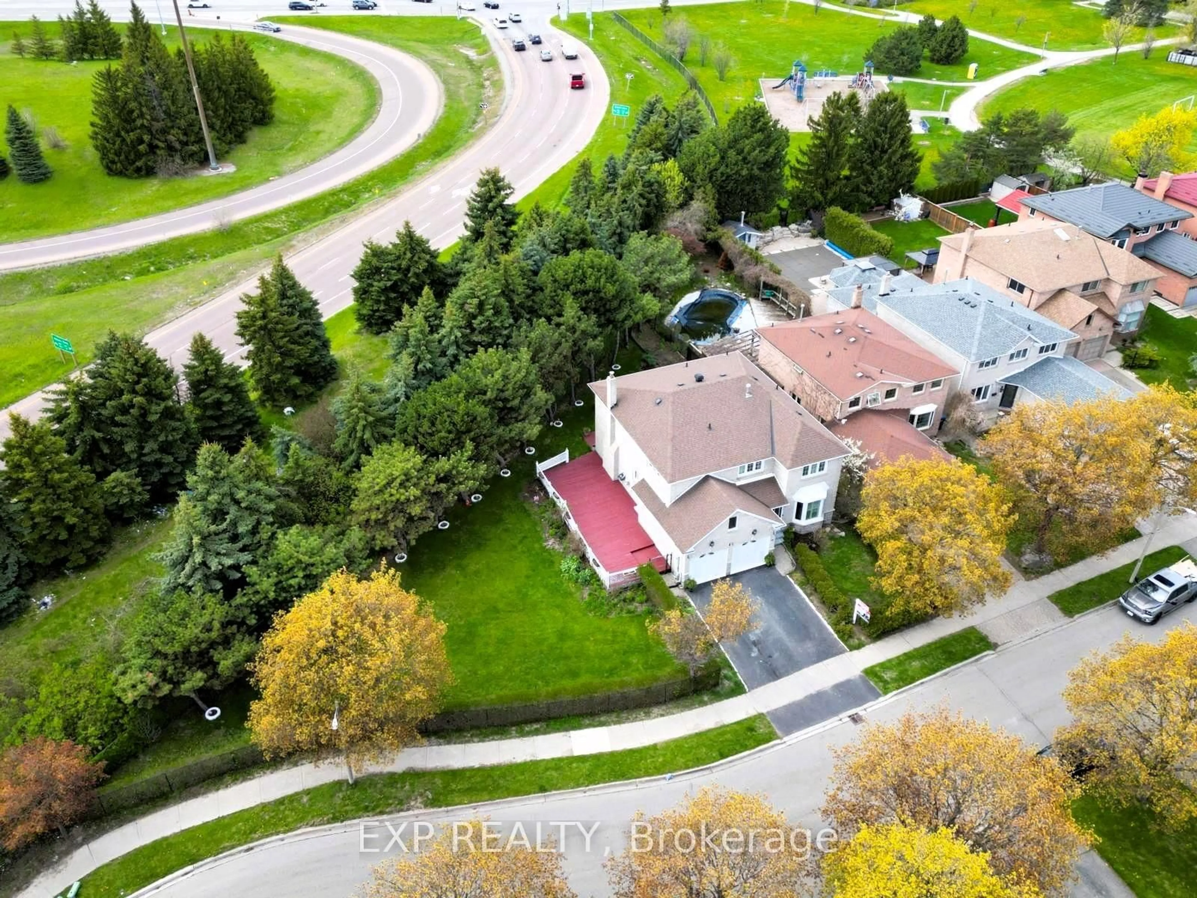 A pic from outside/outdoor area/front of a property/back of a property/a pic from drone, street for 4 Leatherhead Crt, Brampton Ontario L6S 4R9