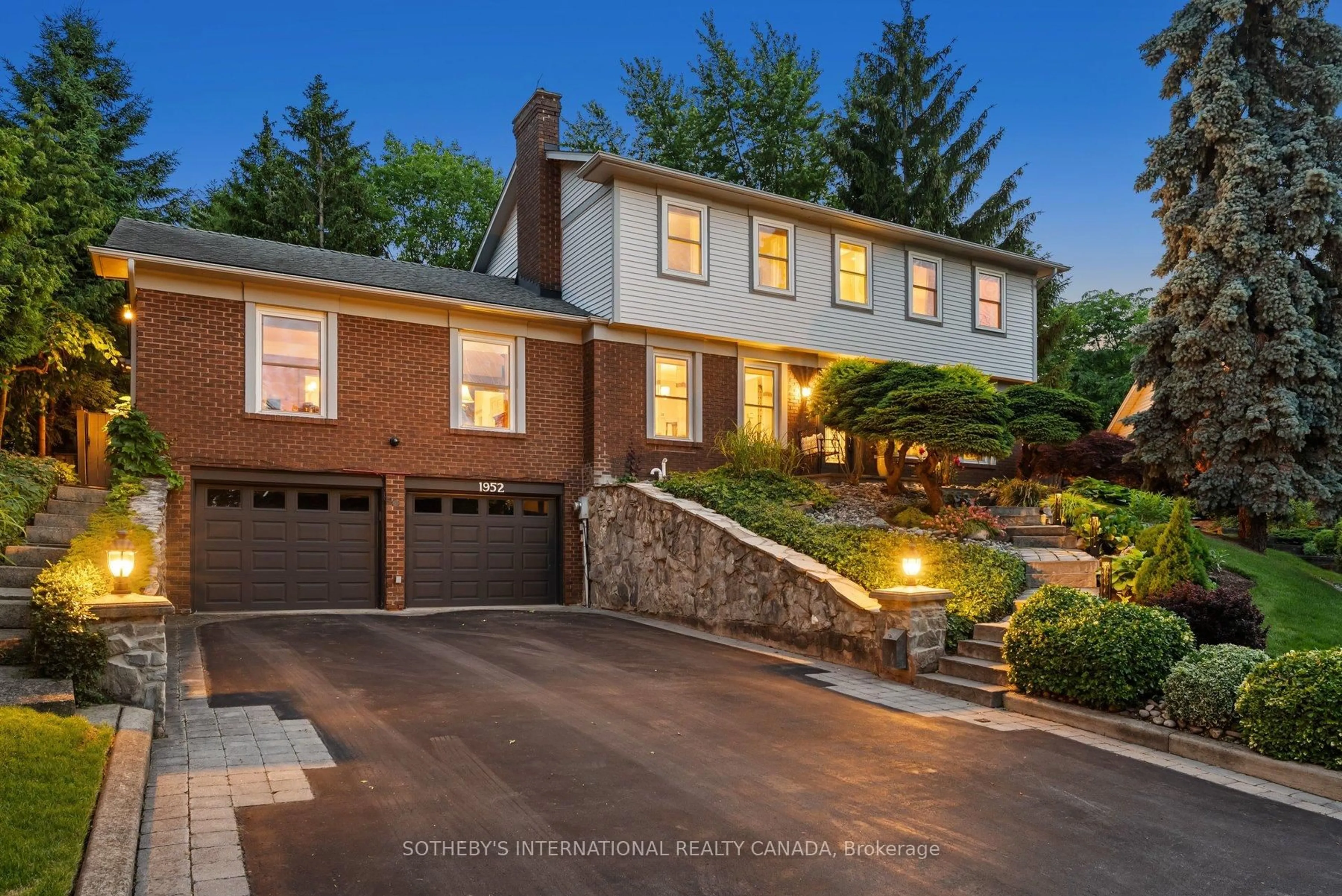 Unknown for 1952 Edenvale Cres, Burlington Ontario L7P 3L9