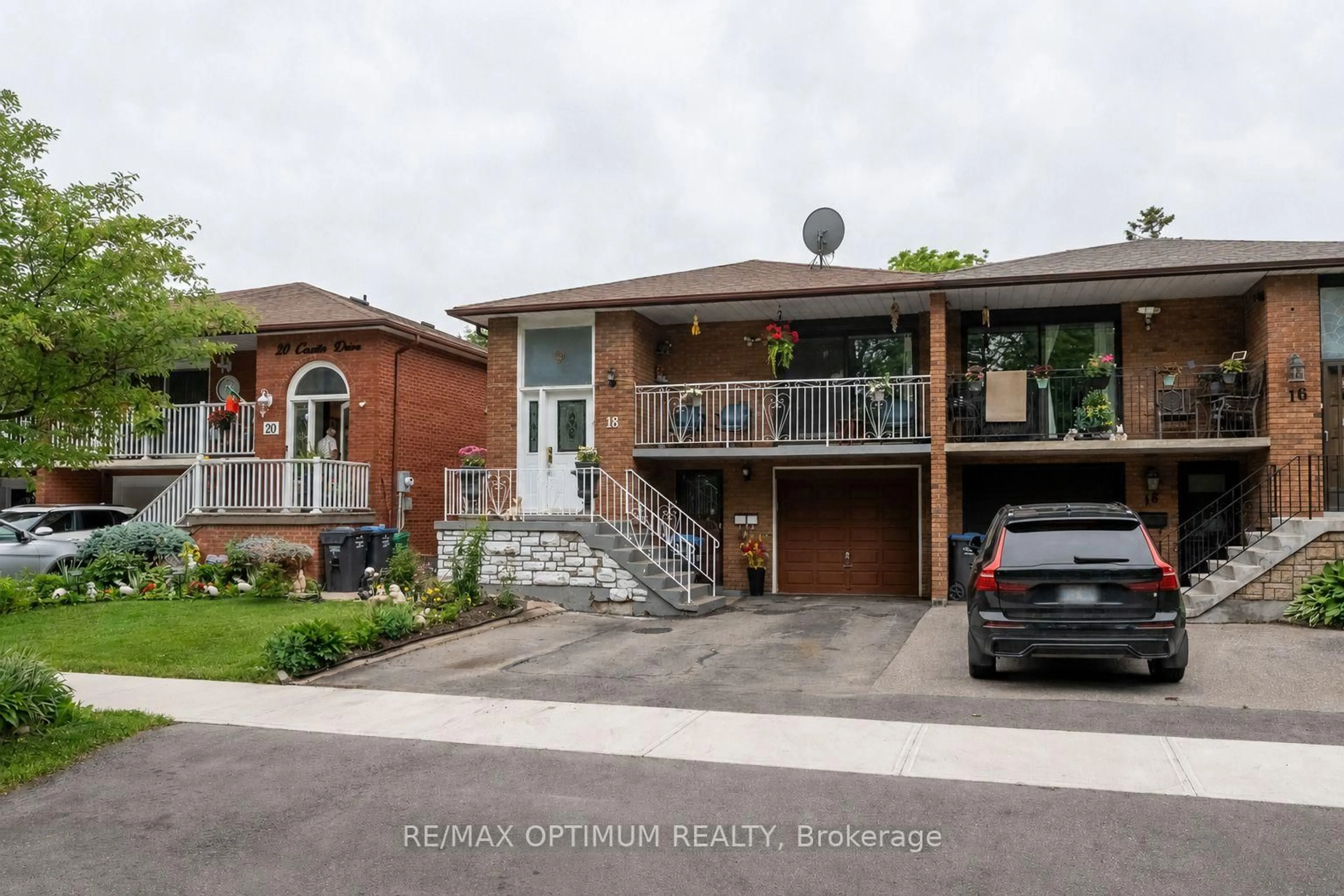 Home with brick exterior material, street for 18 Curtis Dr, Brampton Ontario L6Y 2J6