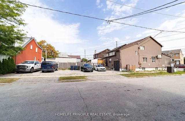 1608 Weston Rd, Toronto 4