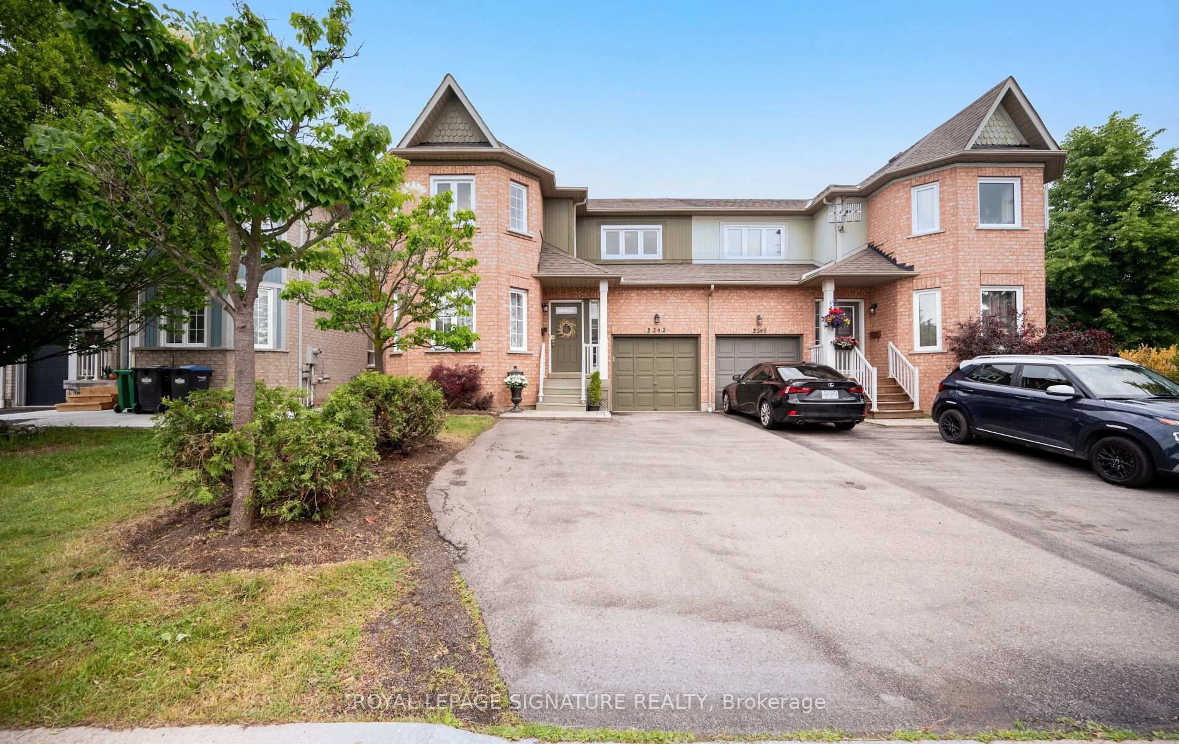Home with brick exterior material, street for 2342 Bankside Dr, Mississauga Ontario L5M 6E1