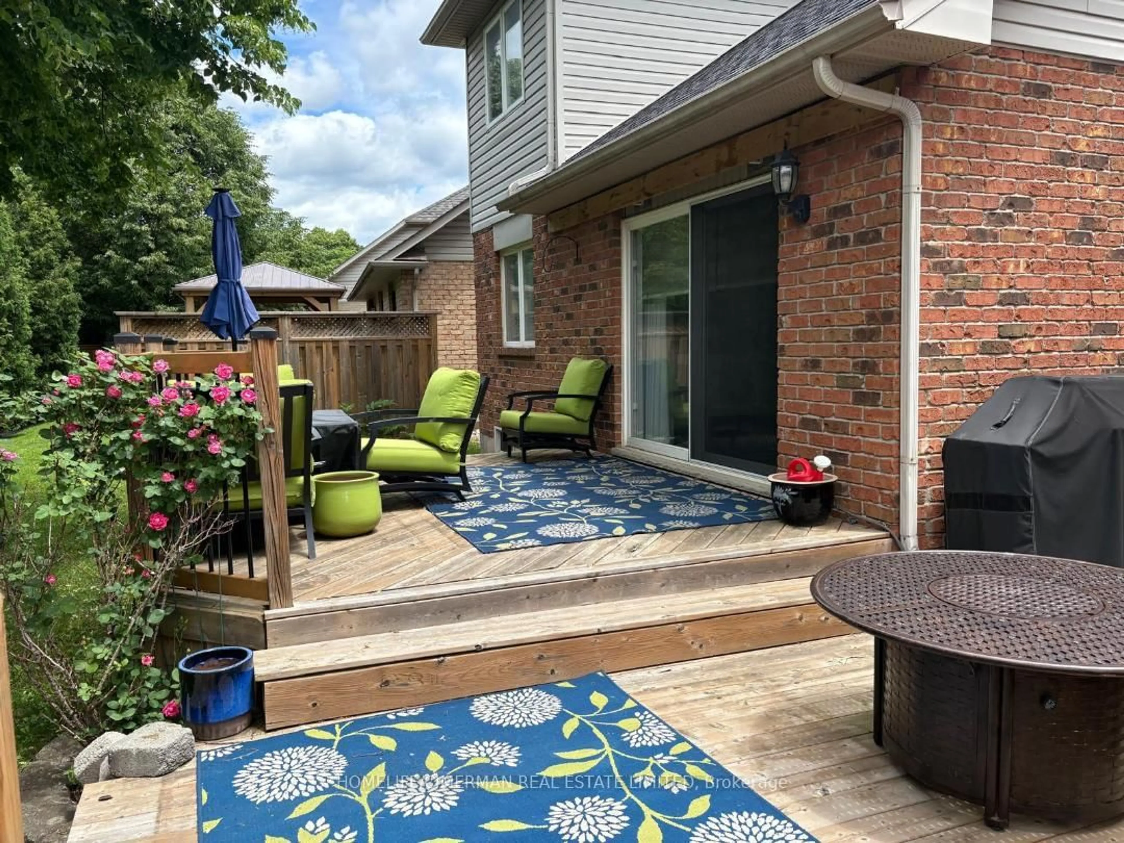 Patio, street for 1173 Bellview Cres #1, Burlington Ontario L7S 1C9