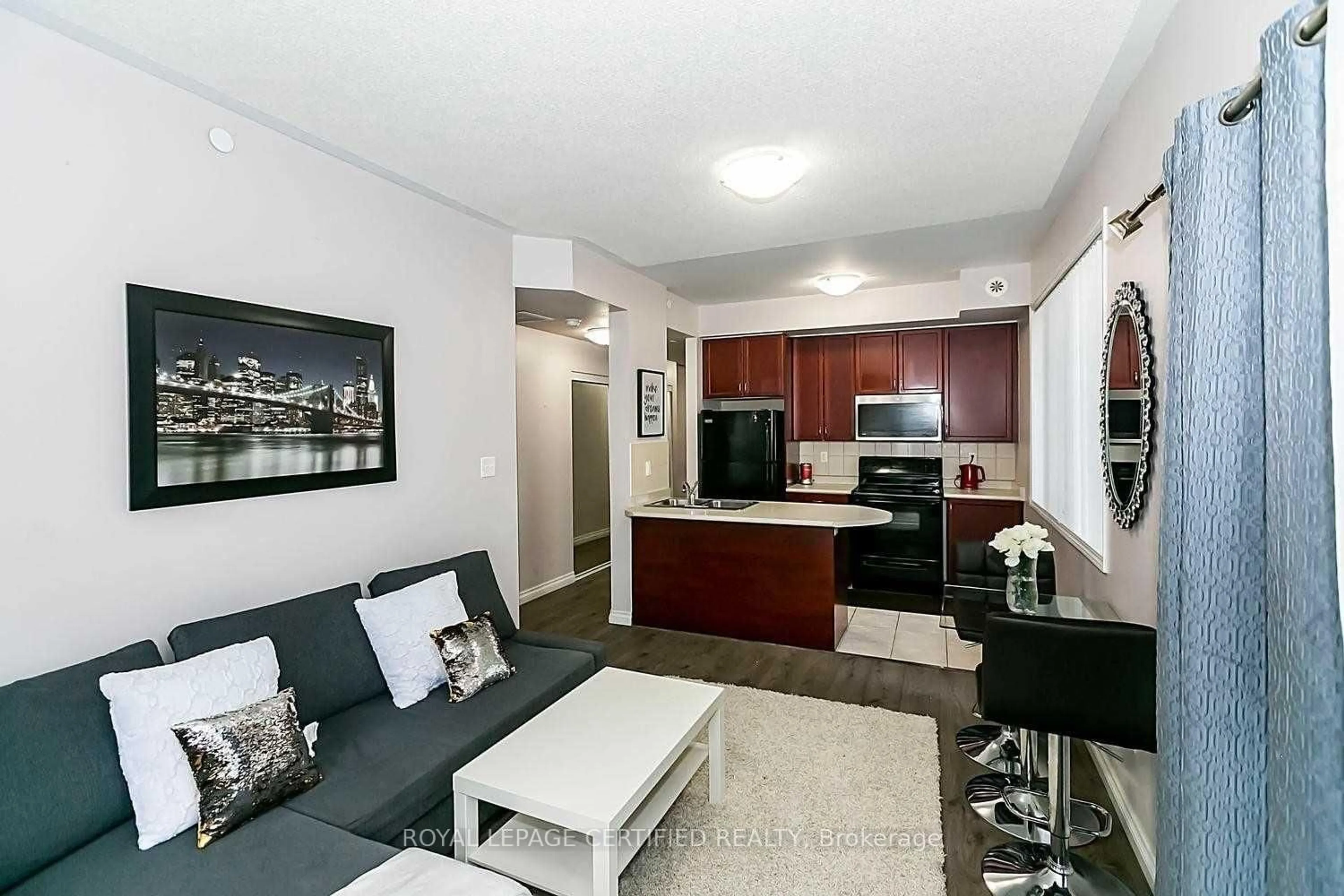 Unknown for 3075 Thomas St #103, Mississauga Ontario L5M 0L8
