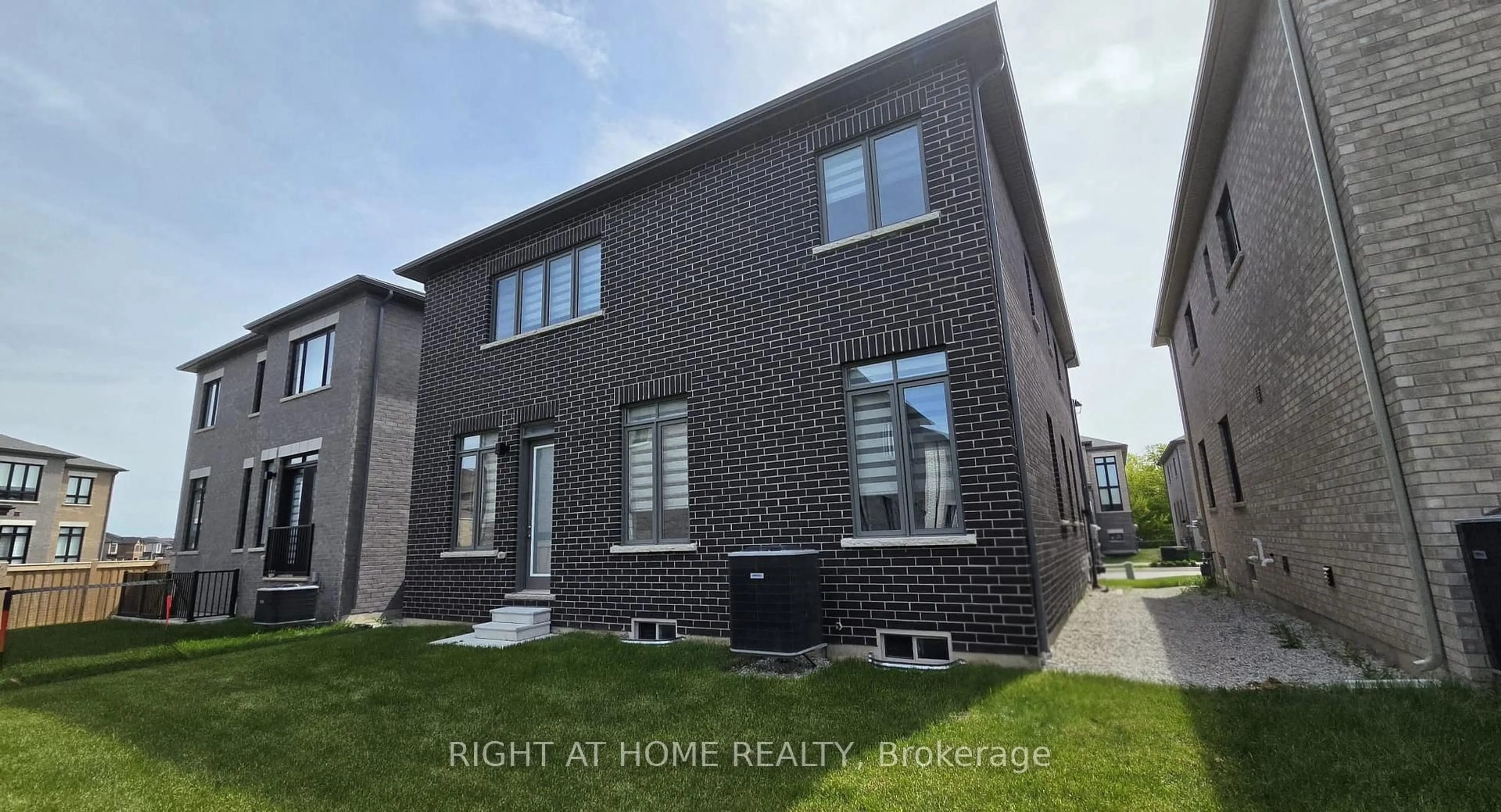 Home with brick exterior material, street for 816 Apple Terr, Milton Ontario L9E 2C3