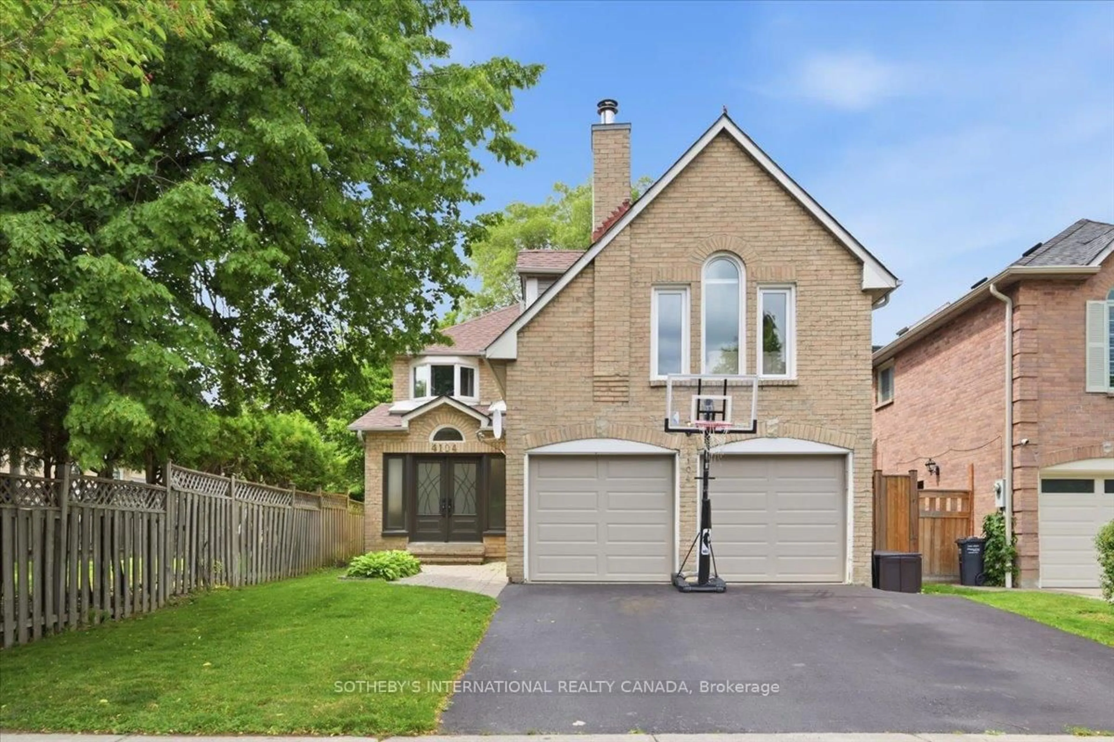 Home with brick exterior material, street for 4104 Credit Pointe Dr, Mississauga Ontario L5M 3K6