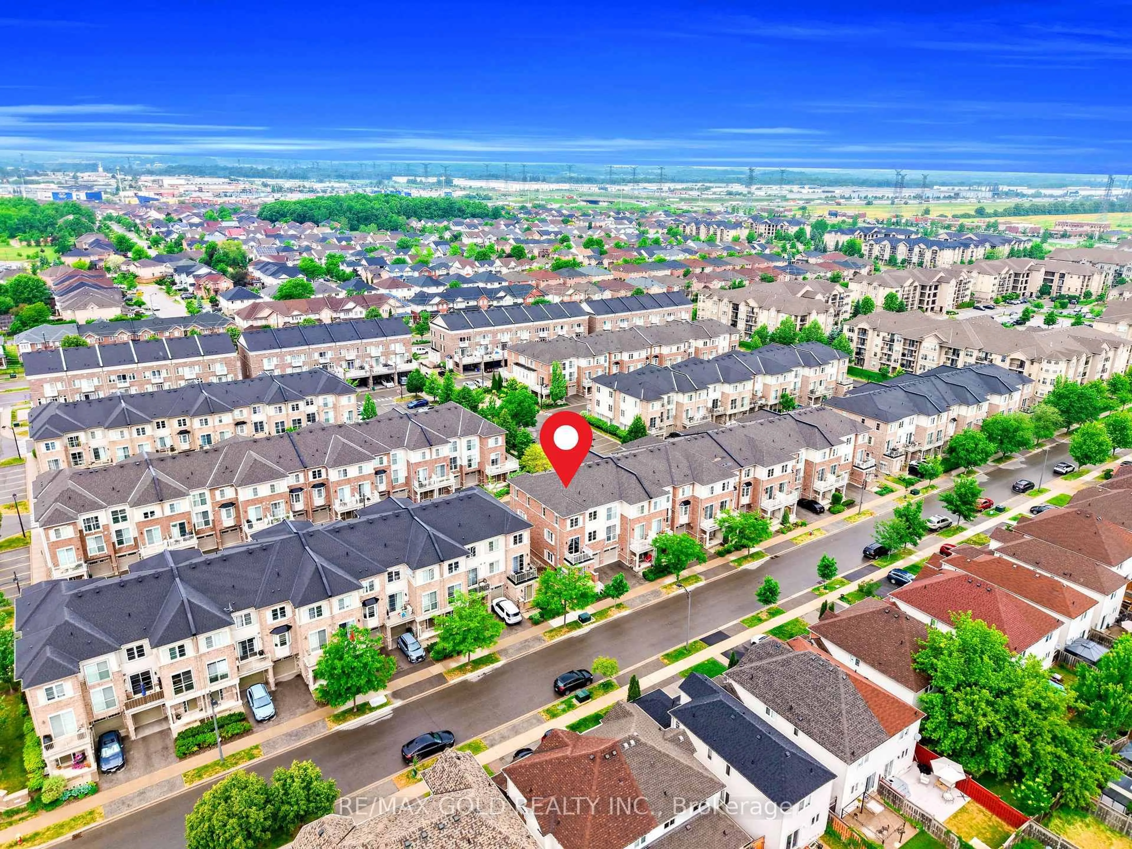 A pic from outside/outdoor area/front of a property/back of a property/a pic from drone, city buildings view from balcony for 165 HAMPSHIRE Way #128, Milton Ontario L9T 8M7