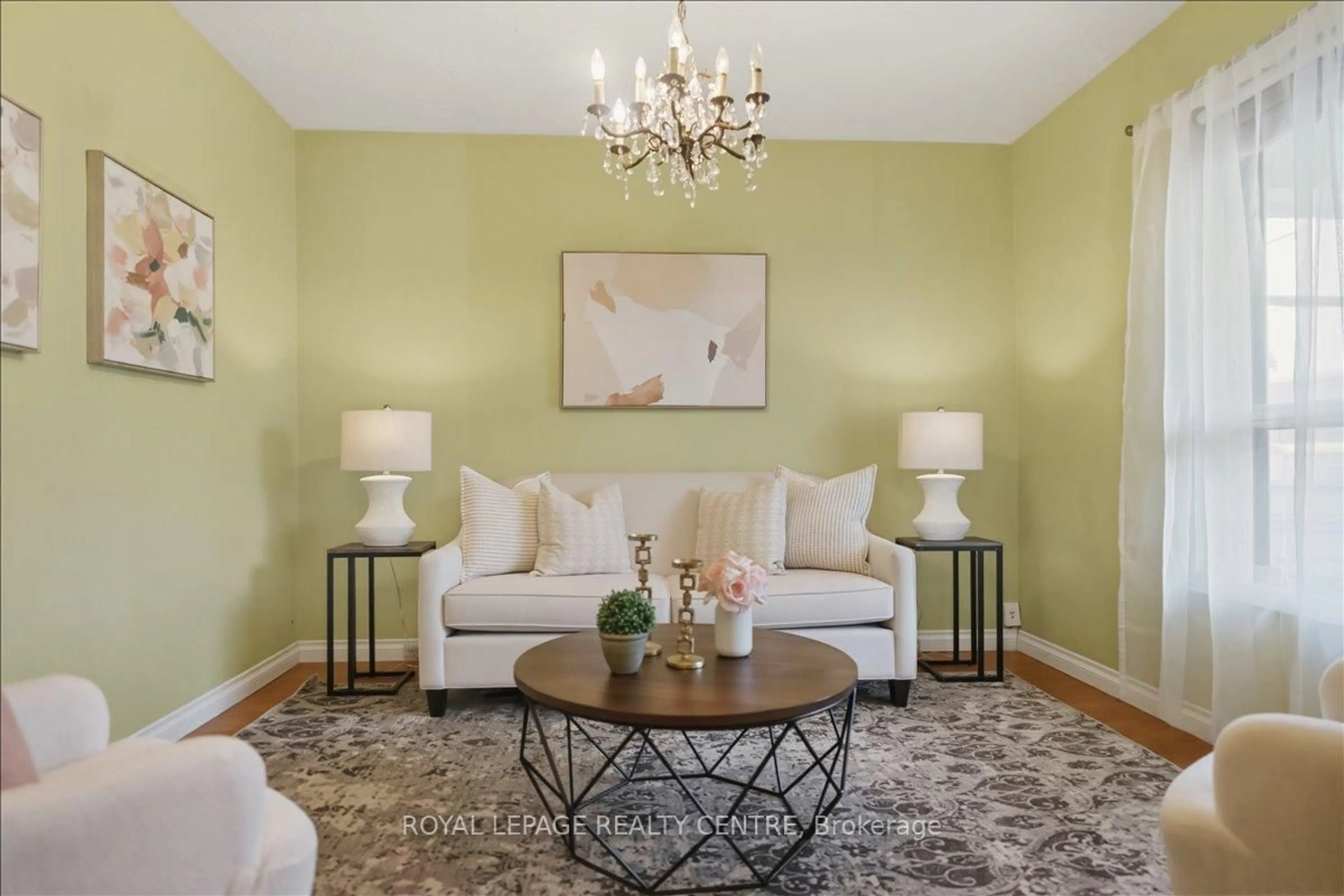 Living room with furniture, unknown for 115 Priscilla Ave, Toronto Ontario M6S 3W4