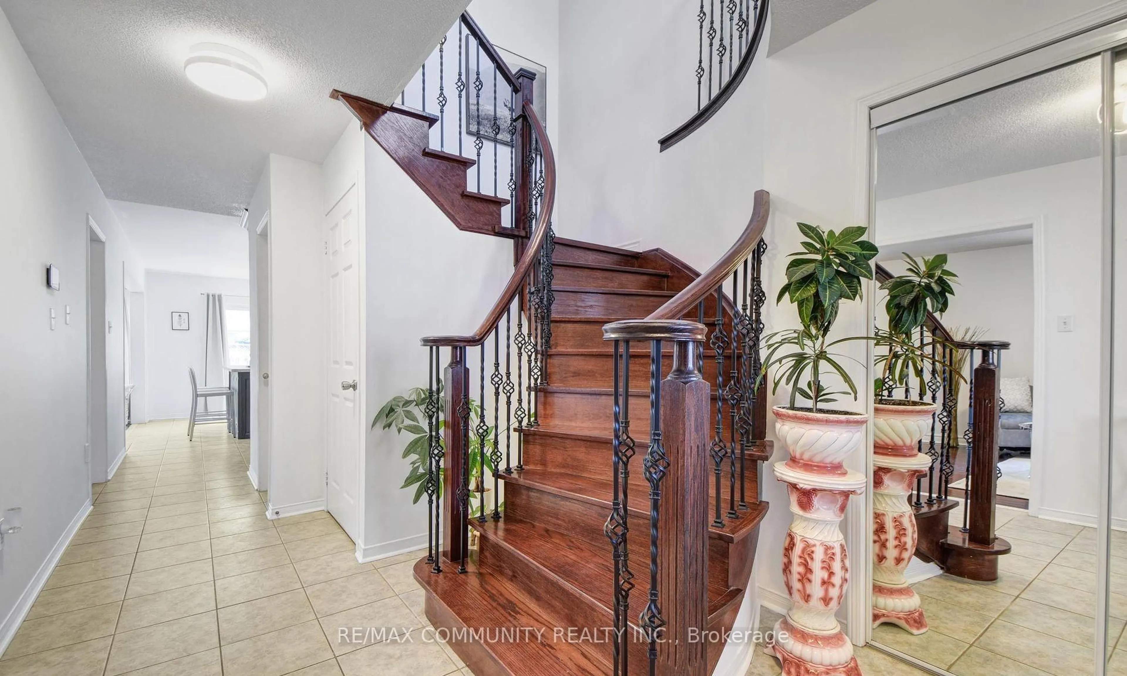 Unknown for 96 Mosley Cres, Brampton Ontario L6Y 5C9