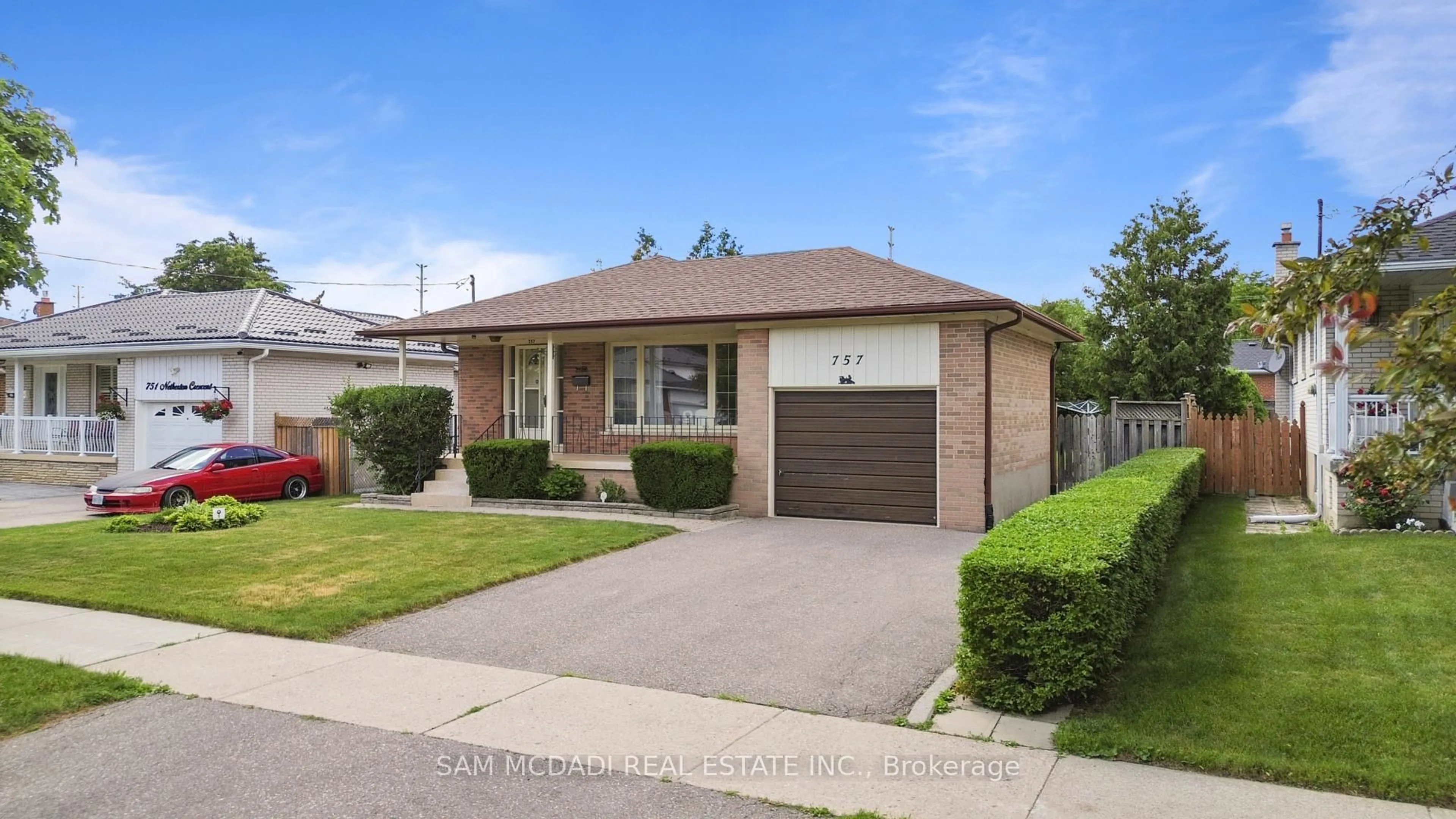 Home with brick exterior material, street for 757 Netherton Cres, Mississauga Ontario L4Y 2M5
