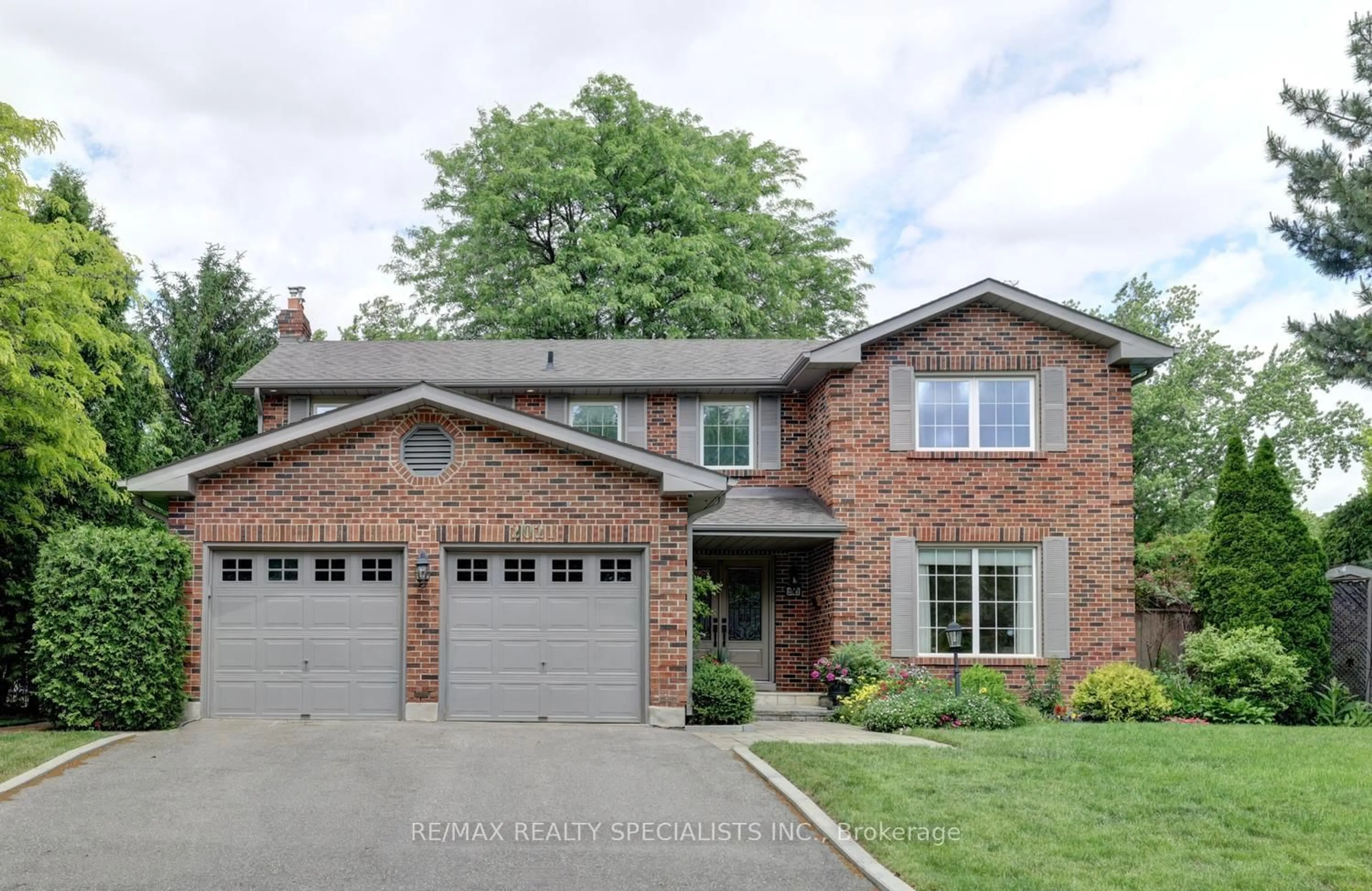 Home with brick exterior material, street for 2021 Shawanaga Tr, Mississauga Ontario L5H 3Z3