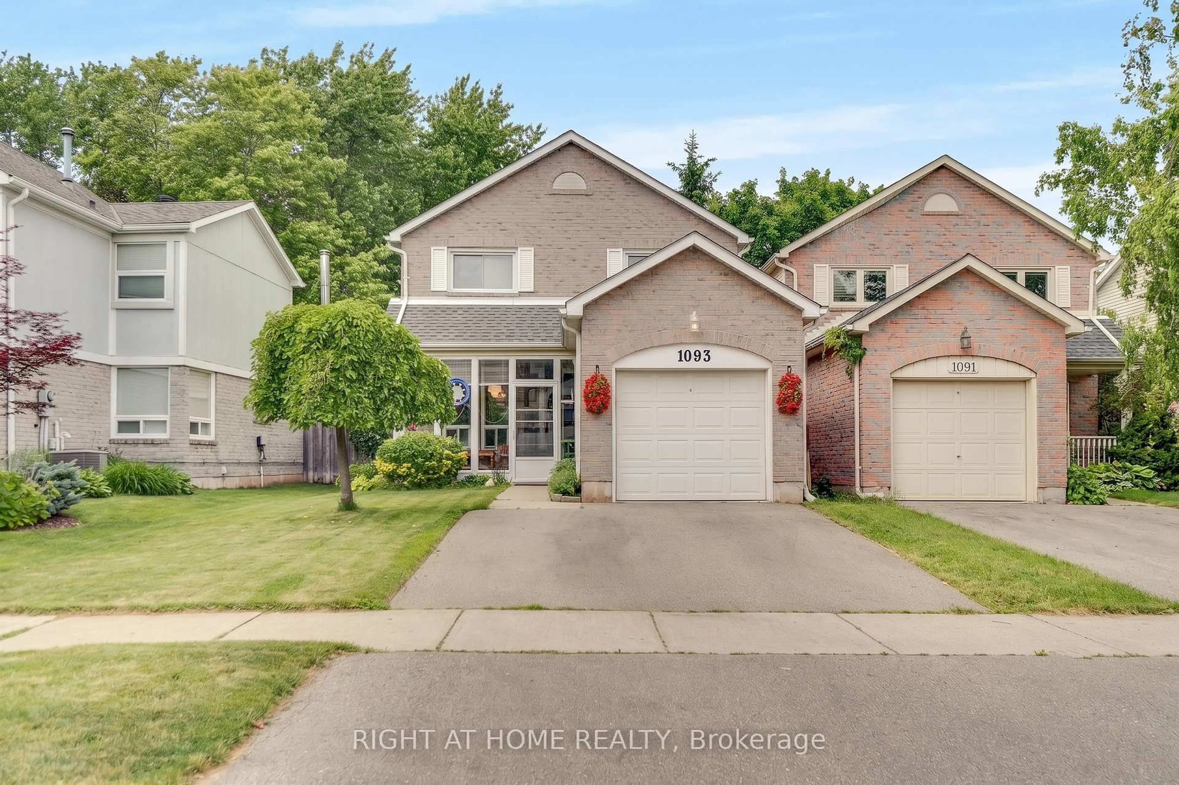 Unknown for 1093 Montgomery Dr, Oakville Ontario L6M 1E8