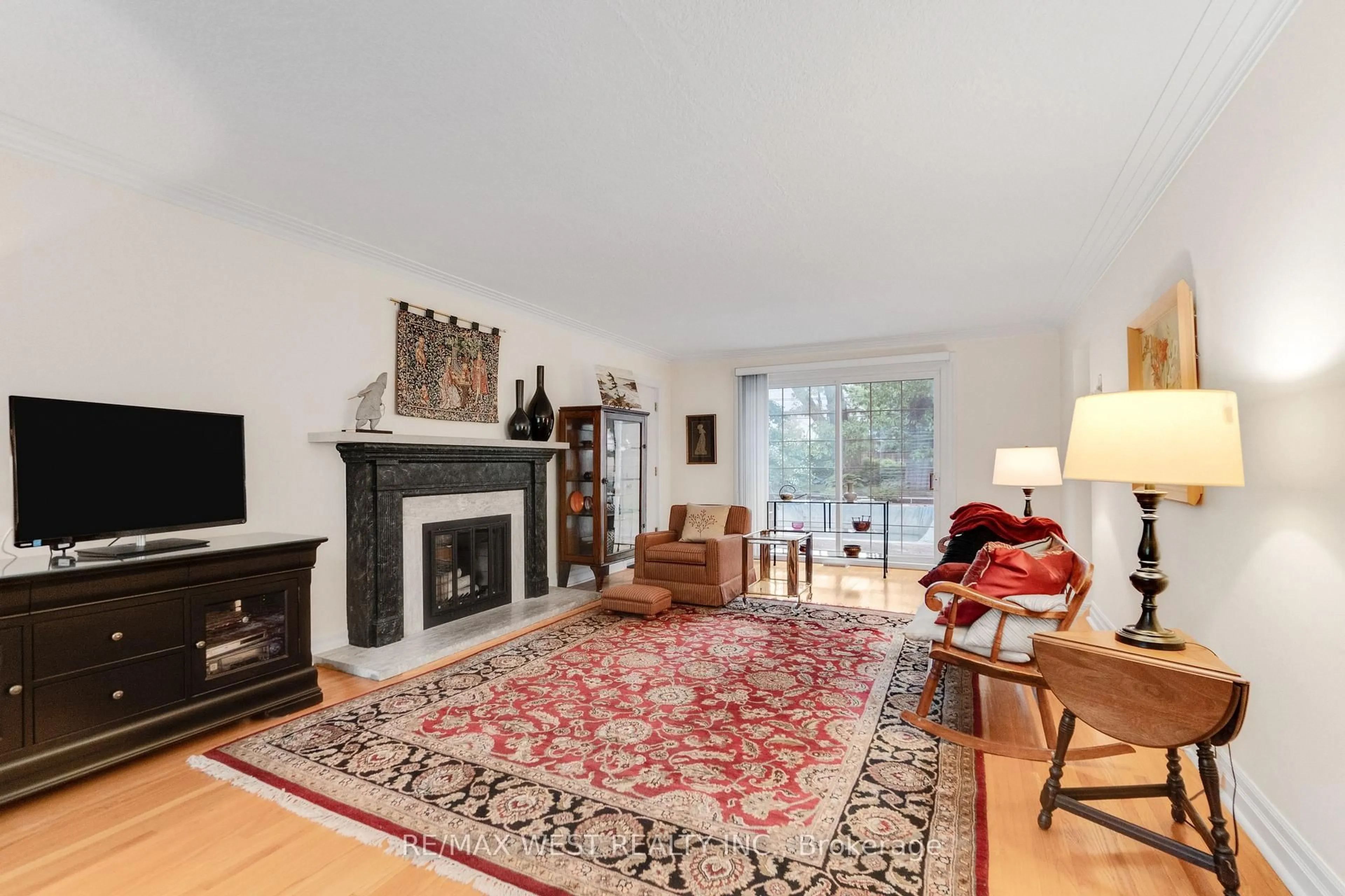 Living room with furniture, unknown for 18 North Kingslea Dr, Toronto Ontario M8Y 2B1