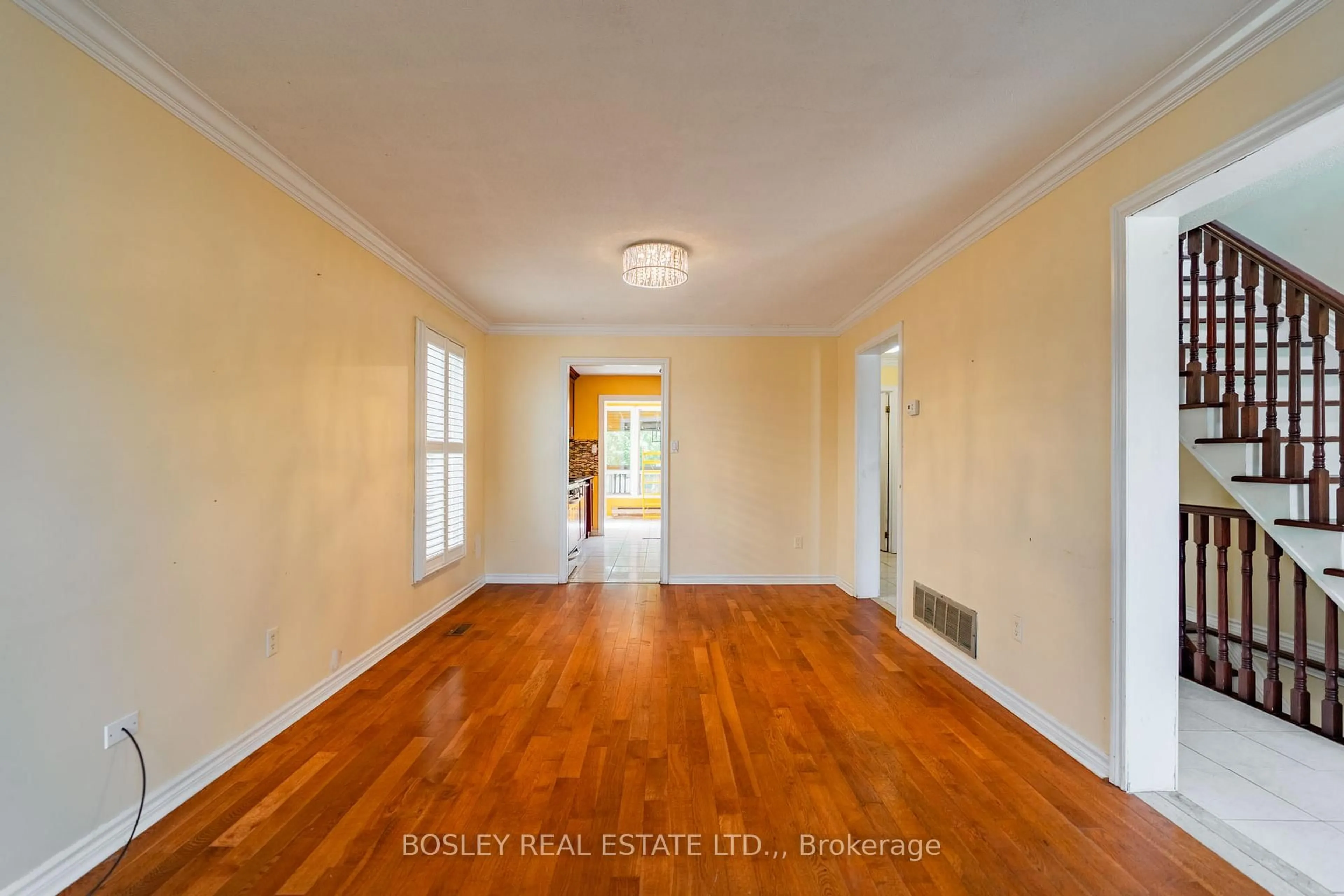 A pic of a room for 6 Floribunda Cres, Brampton Ontario L6T 4S1
