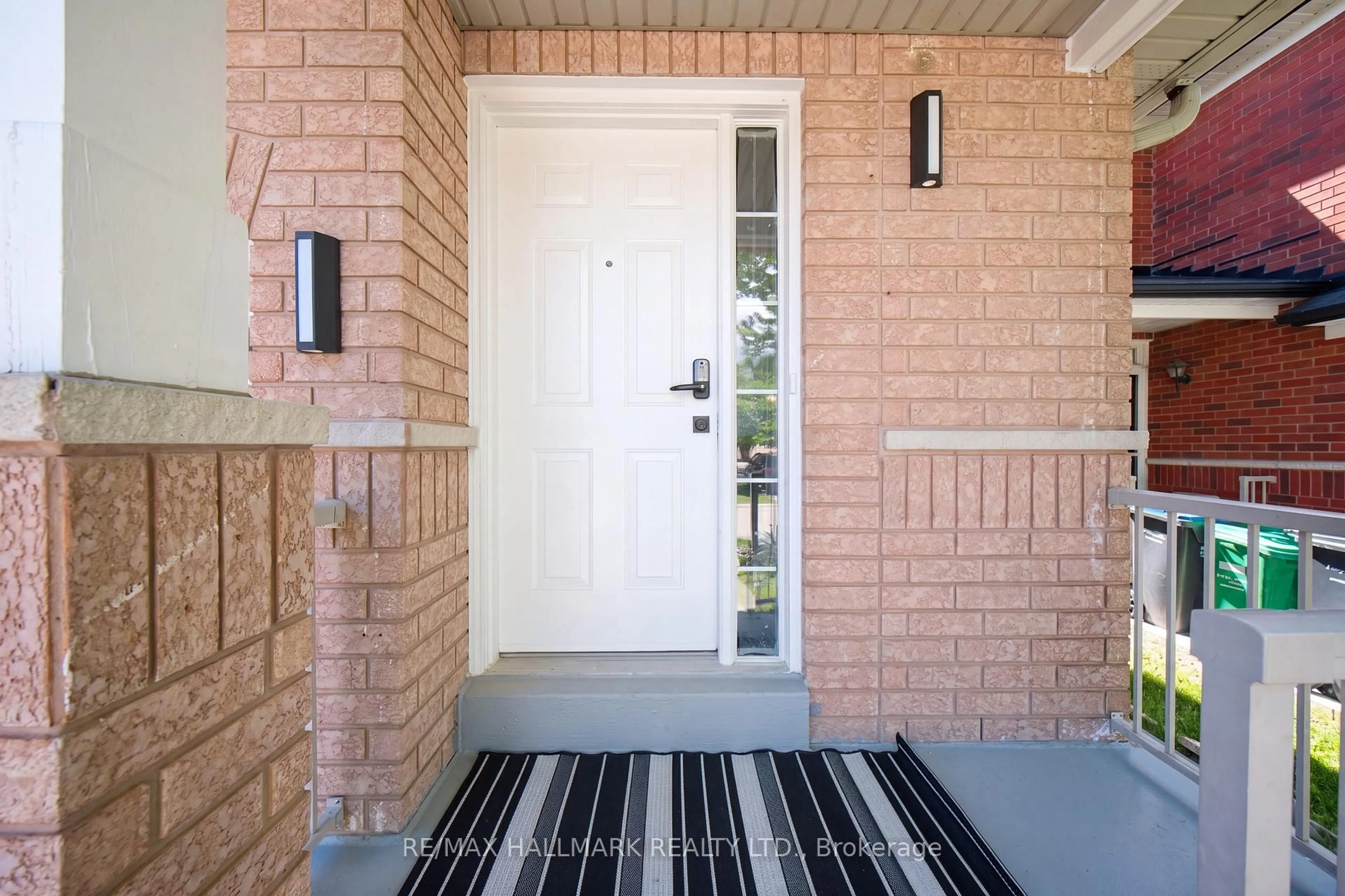 Unknown for 21 Penguin Lane, Brampton Ontario L6R 2C1