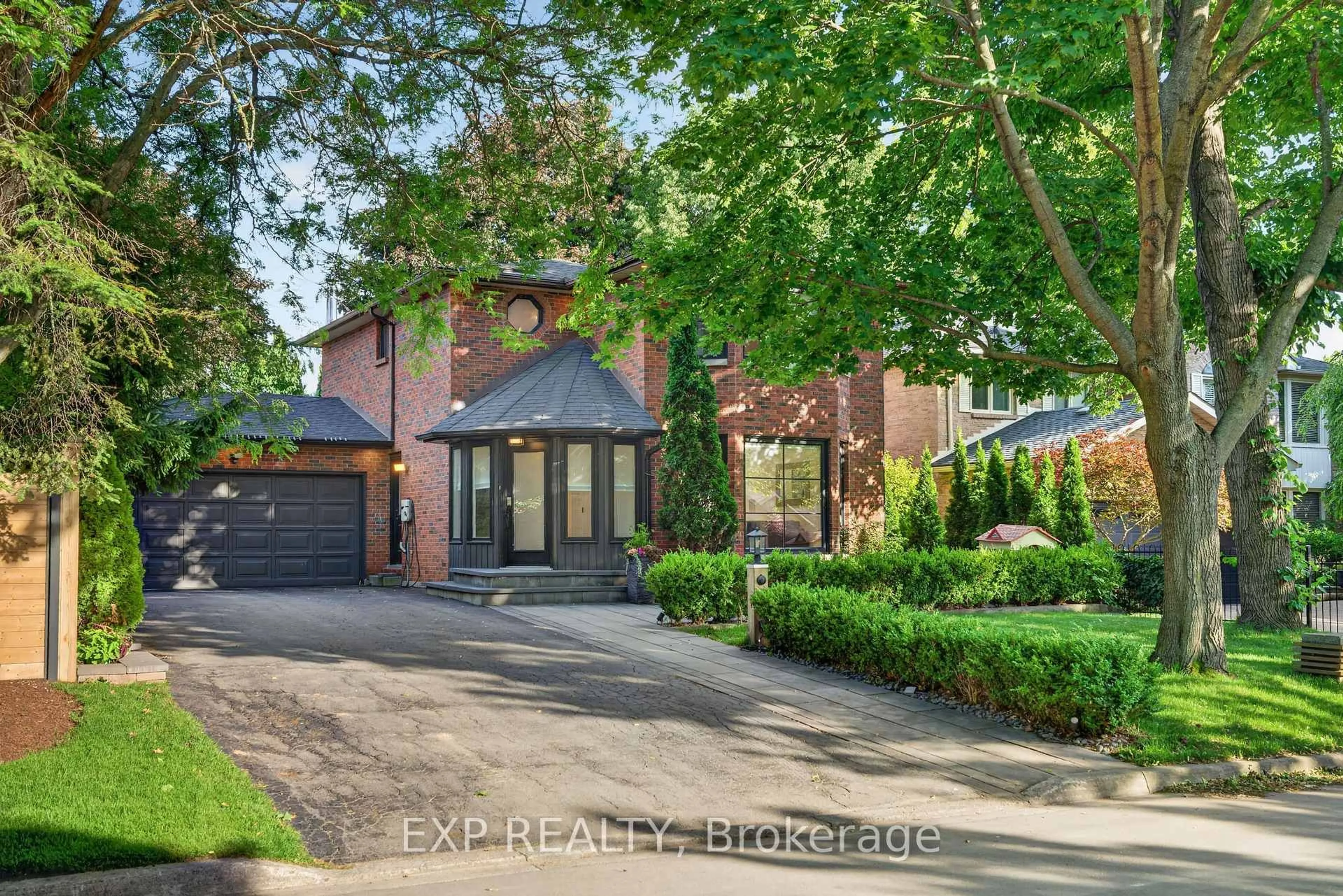 Home with brick exterior material, street for 1158 Campbell Crt, Burlington Ontario L7S 1Z8