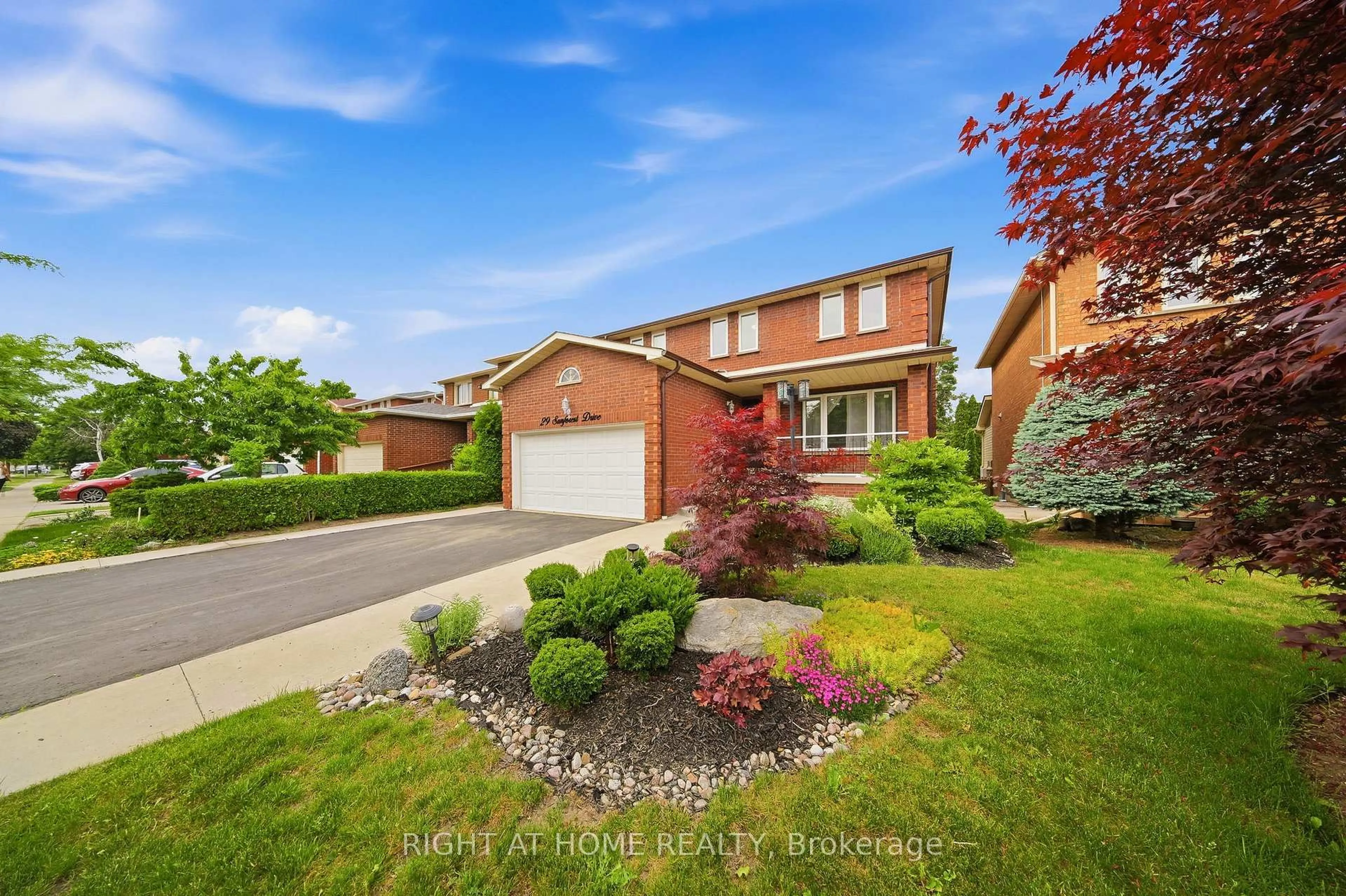 Home with brick exterior material, street for 29 Sunforest Dr, Brampton Ontario L6Z 2Z3