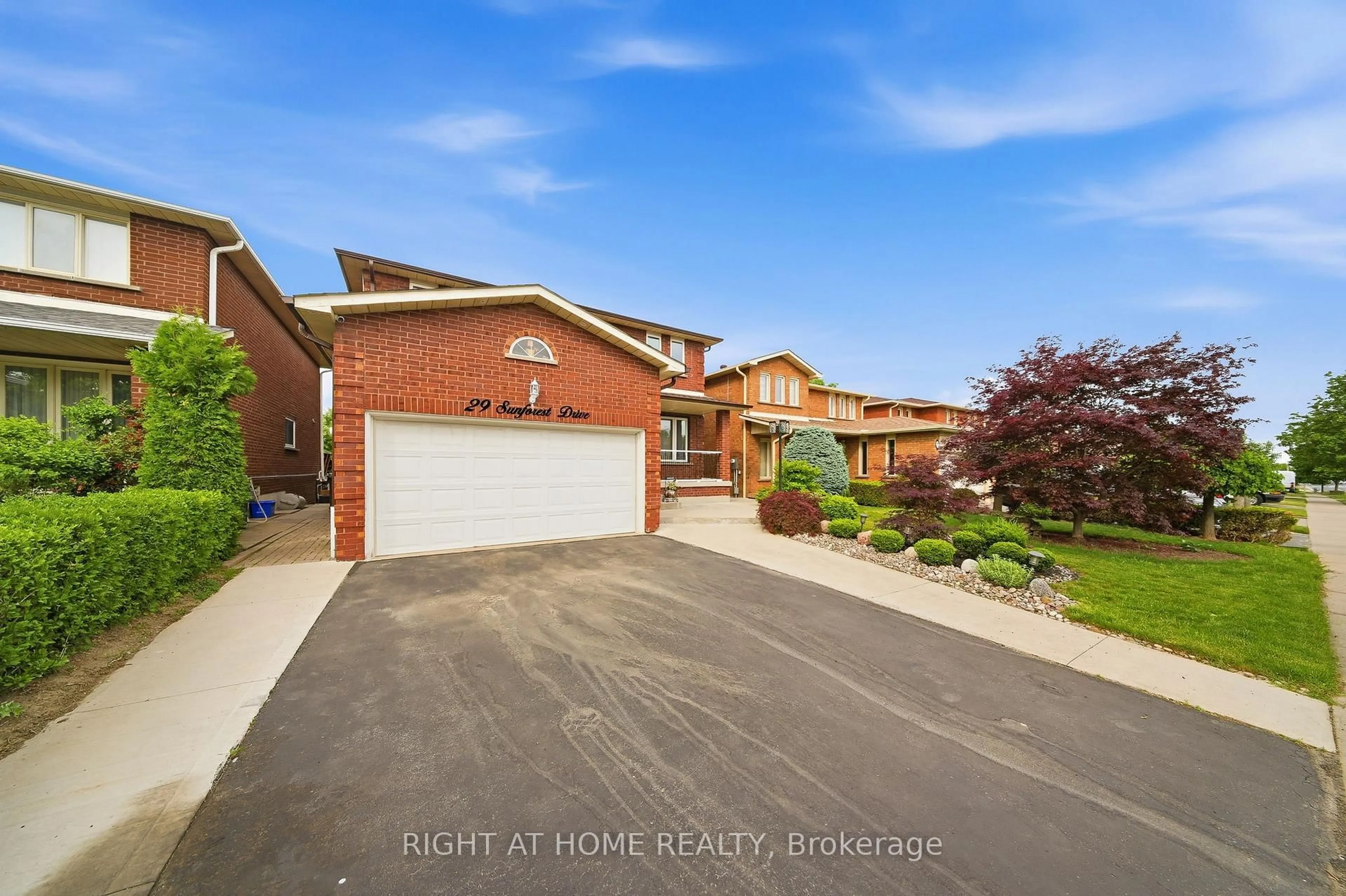 Home with brick exterior material, street for 29 Sunforest Dr, Brampton Ontario L6Z 2Z3