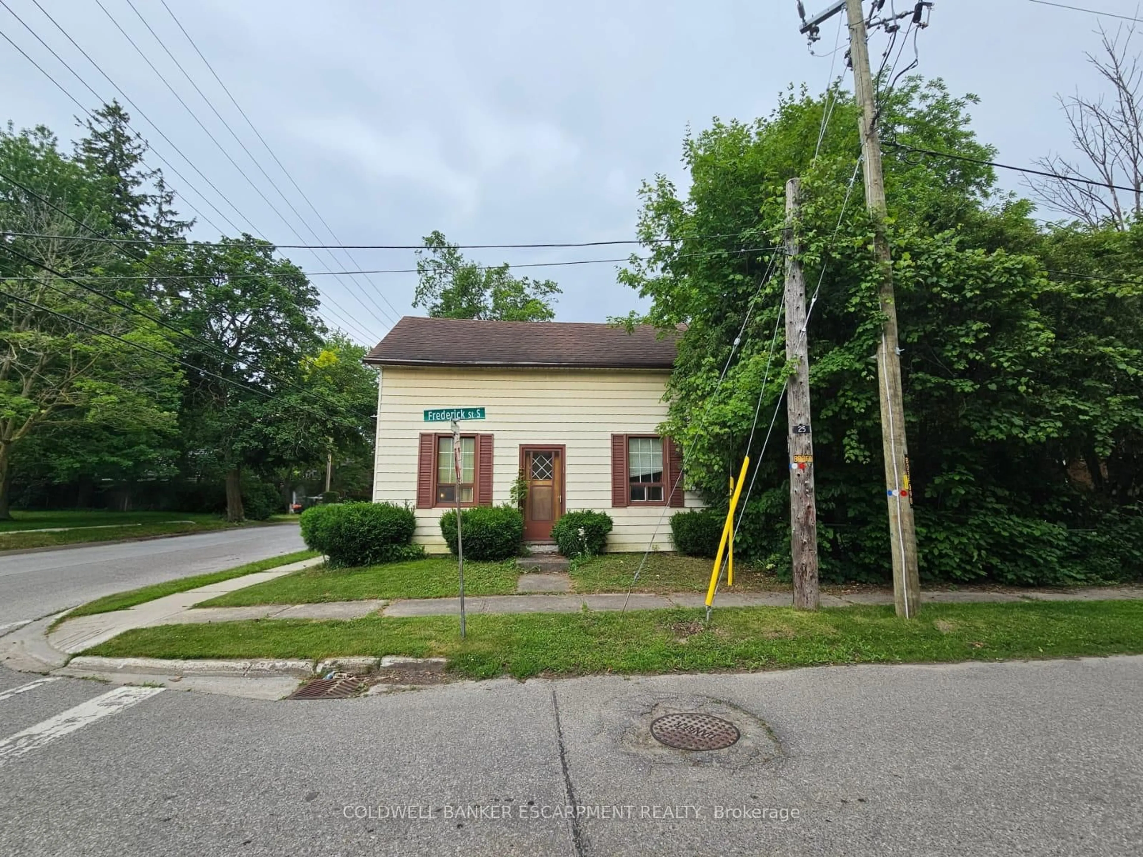 Unknown for 99 Church St, Halton Hills Ontario L7J 1K9