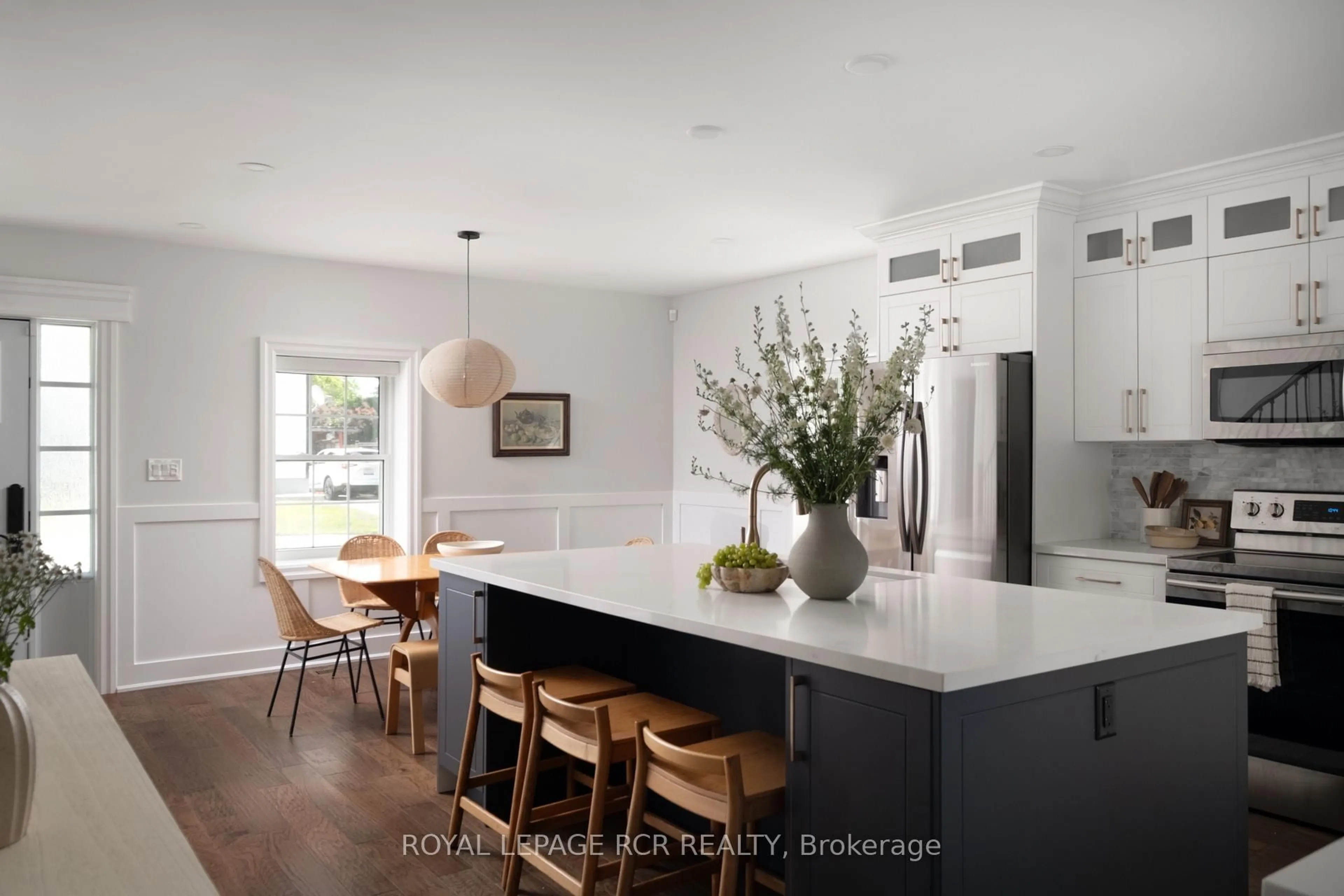 Open concept kitchen, unknown for 90 Mill St, Orangeville Ontario L9W 2M7