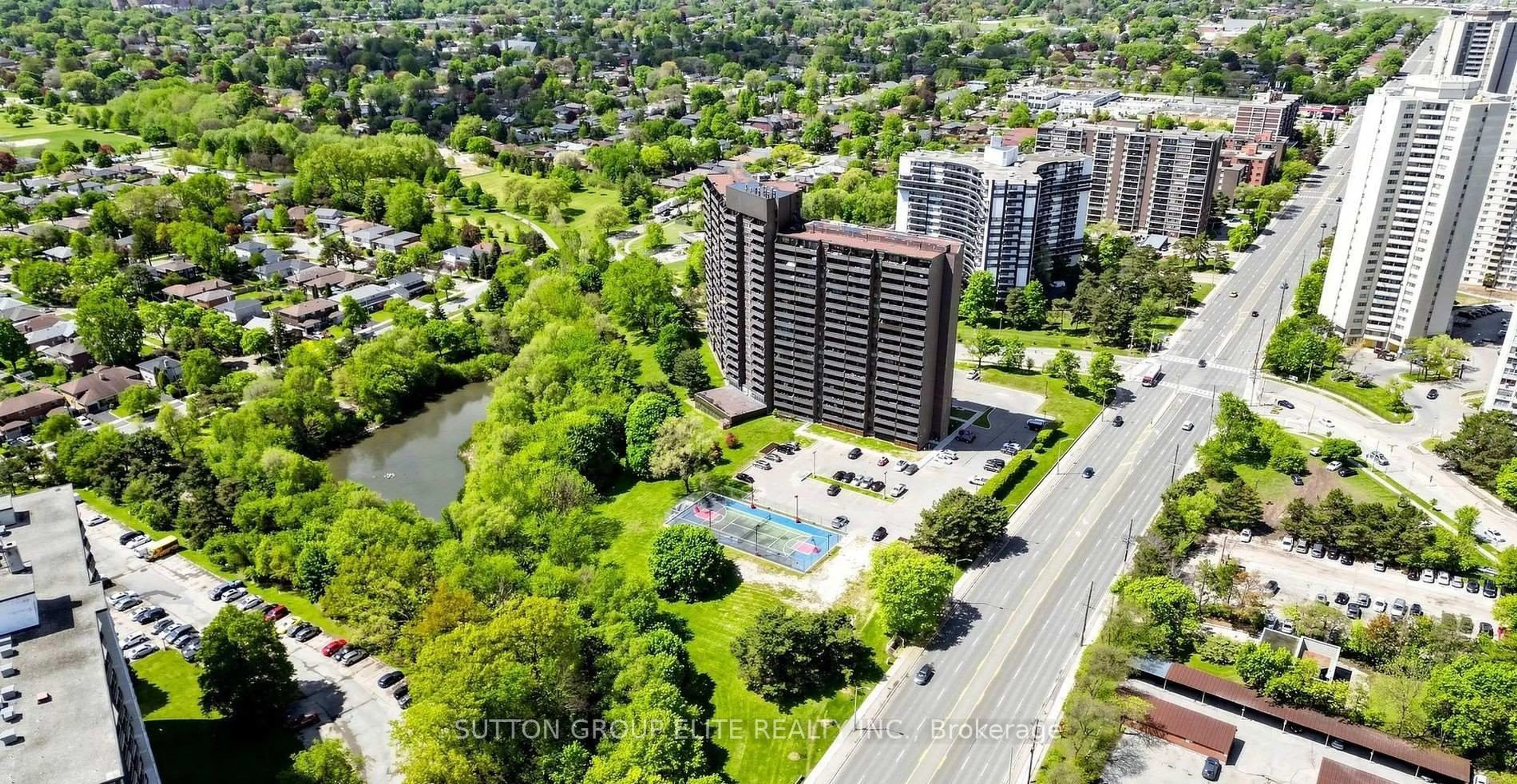 A pic from outside/outdoor area/front of a property/back of a property/a pic from drone, city buildings view from balcony for 11 Wincott Dr #1110, Toronto Ontario M9R 2R9