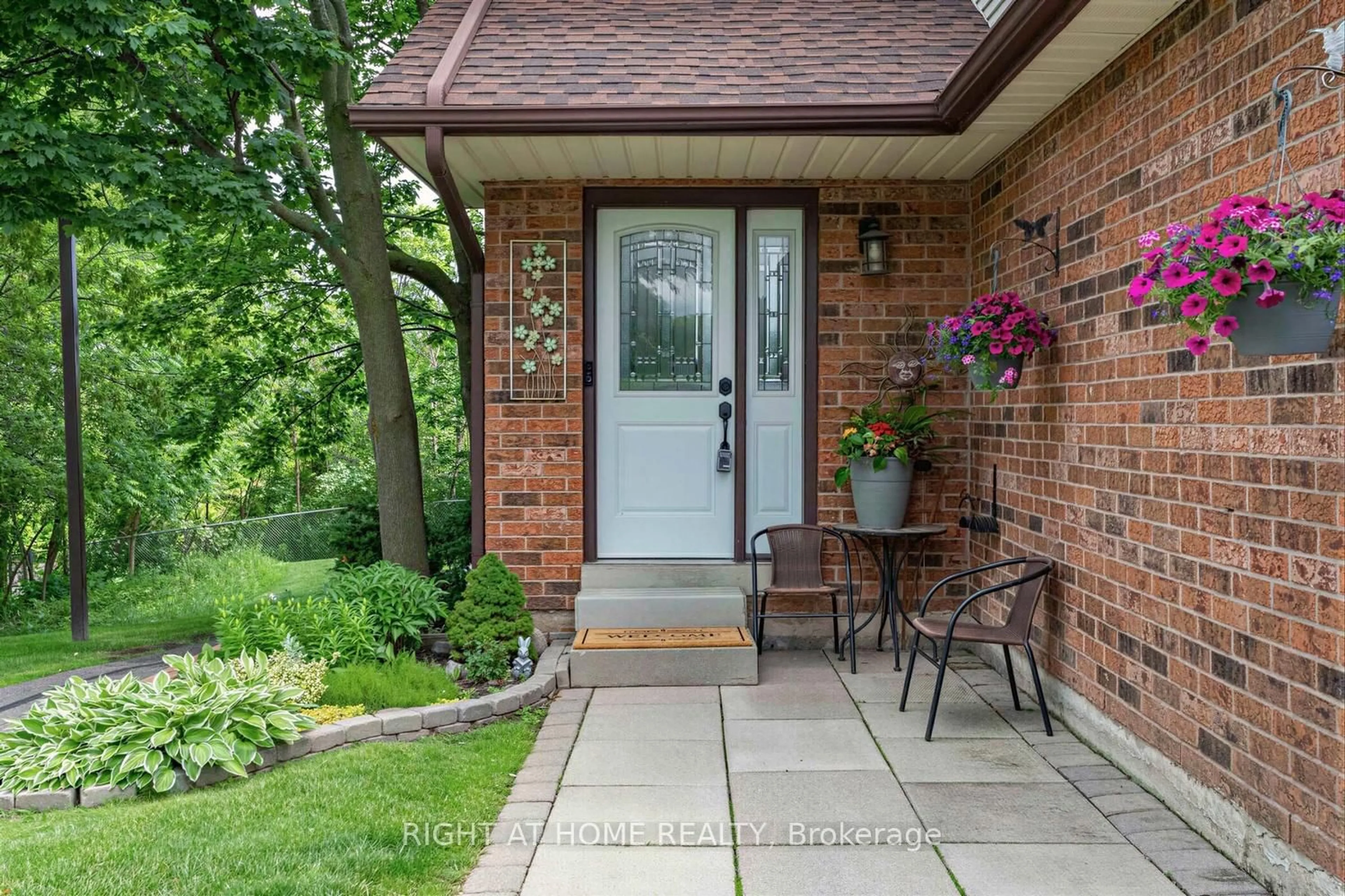 Unknown for 2065 Amherst Heights Crt #21, Burlington Ontario L7P 4R8