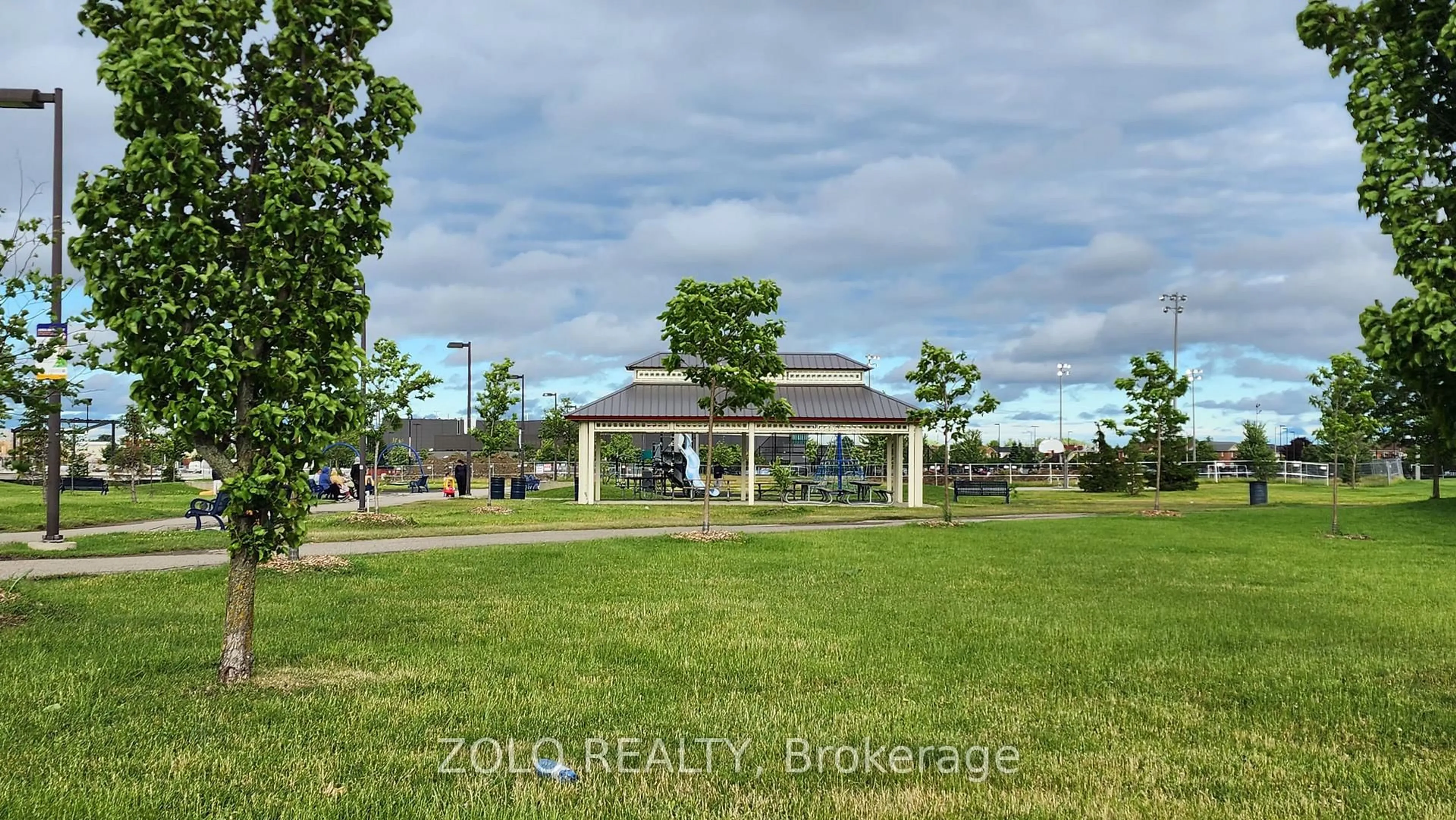 A pic from outside/outdoor area/front of a property/back of a property/a pic from drone, unknown for 37 Sewells Lane, Brampton Ontario L7A 2Z9