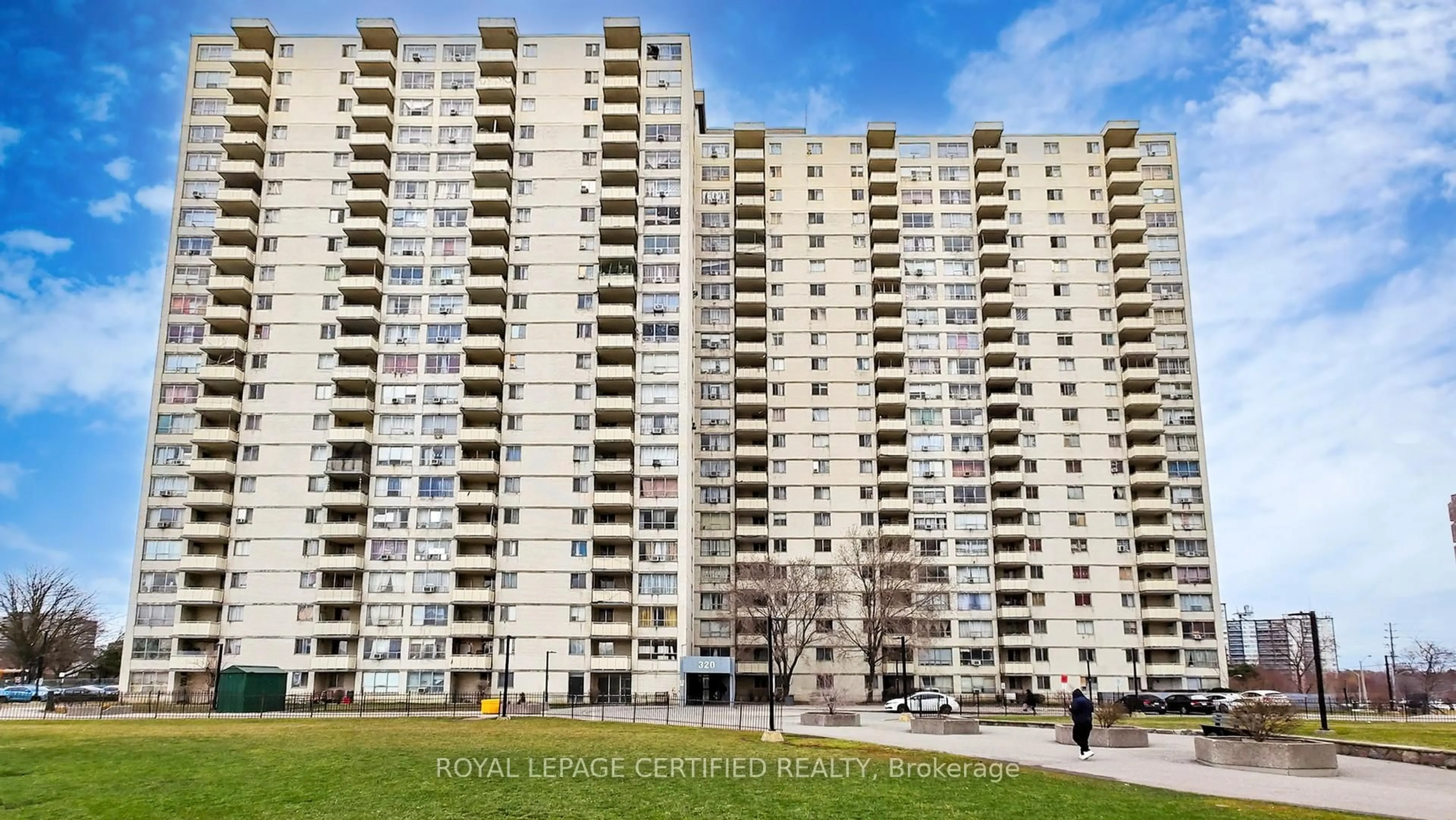 Unknown for 320 Dixon Rd #304, Toronto Ontario M9R 1S8