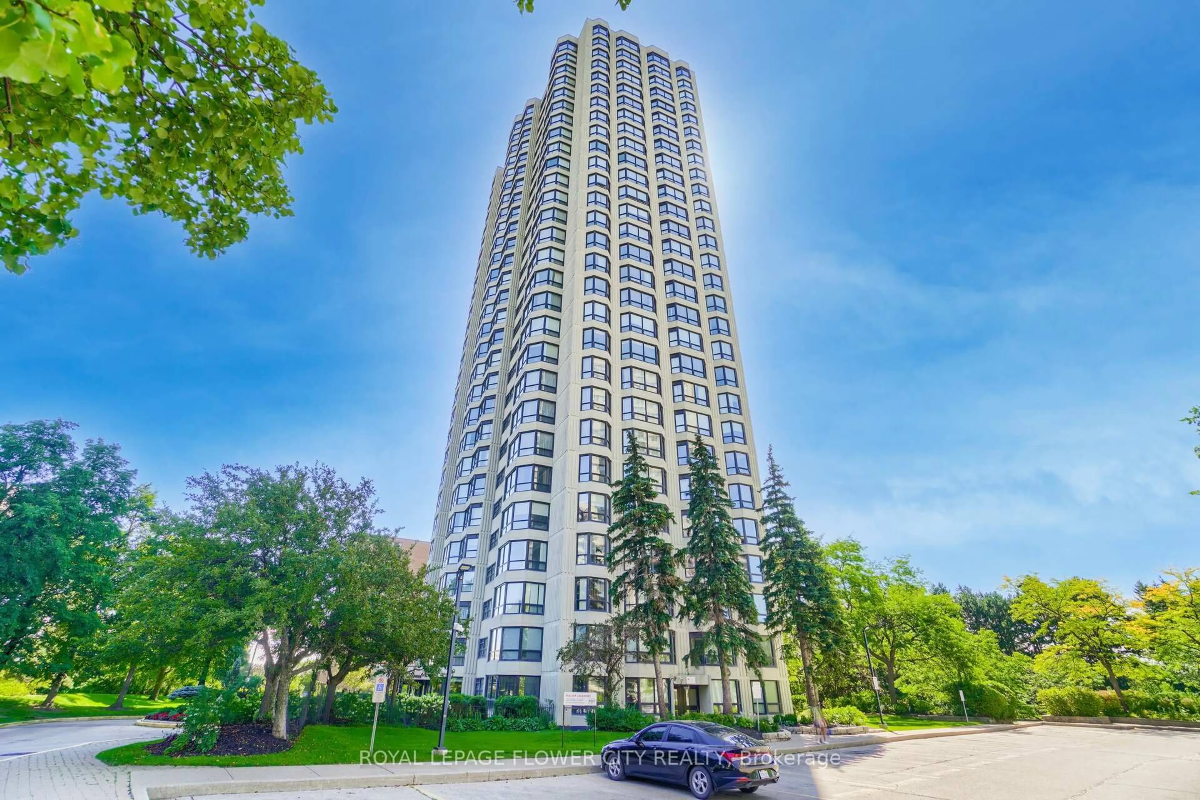 Unknown for 8 Lisa St, Brampton Ontario L6T 4S6