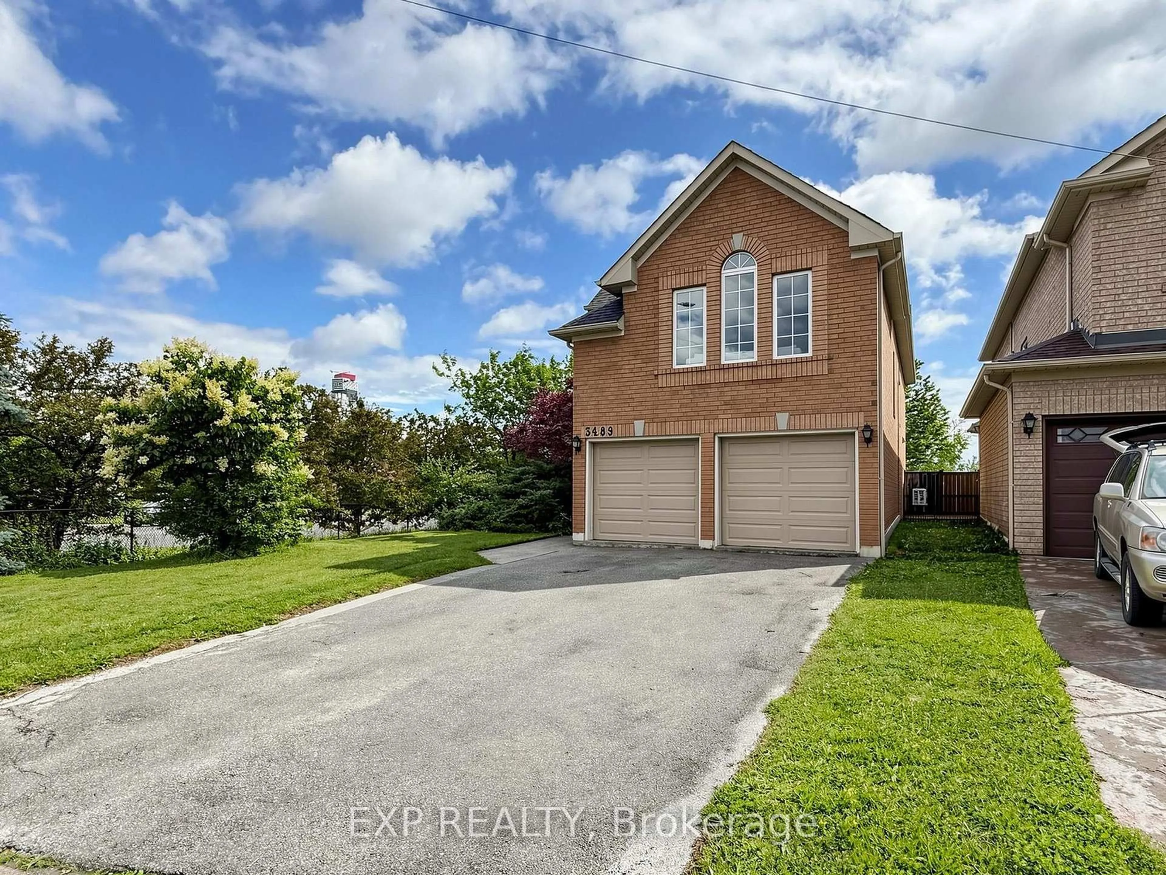 Home with brick exterior material, street for 3489 Warley Crt, Mississauga Ontario L5B 4C6