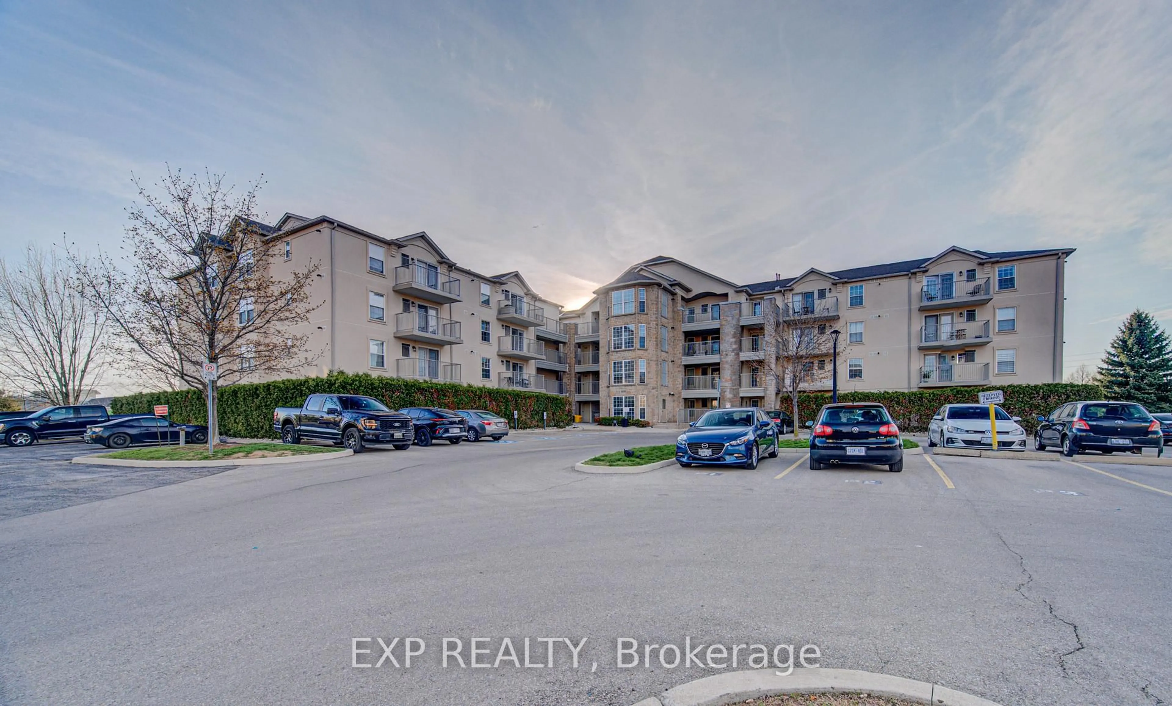 A pic from outside/outdoor area/front of a property/back of a property/a pic from drone, unknown for 1490 Bishops Gate #106, Oakville Ontario L6M 4N3