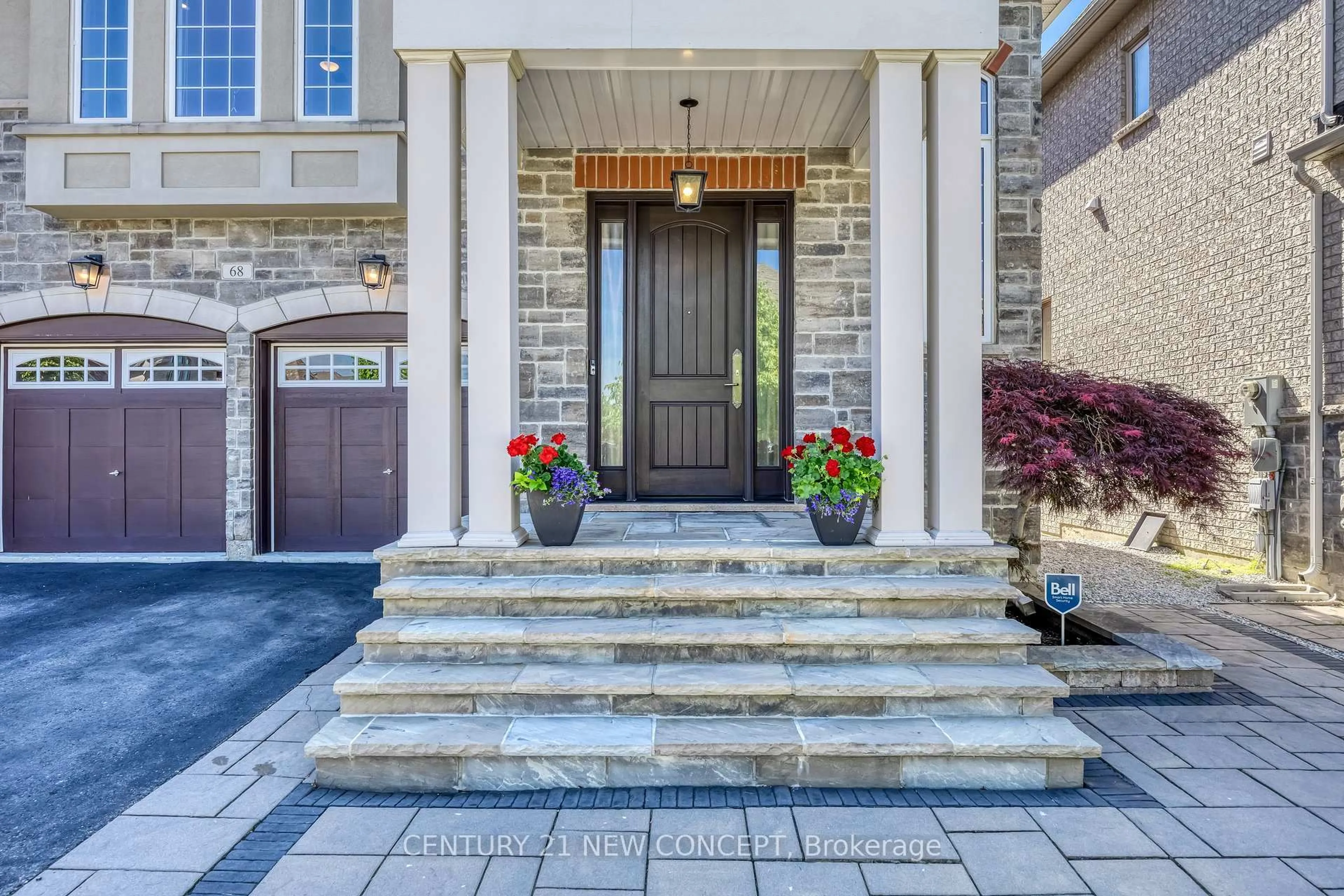 Indoor entryway for 68 Jolana Cres, Halton Hills Ontario L7G 0G4