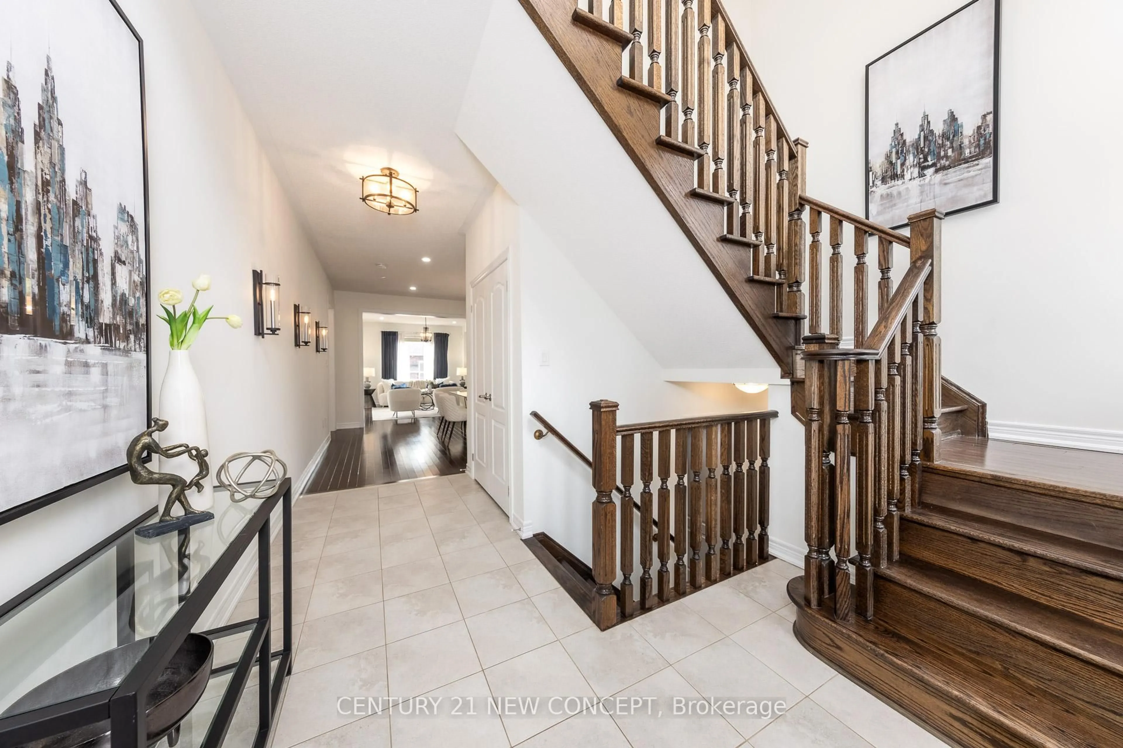 Indoor entryway for 68 Jolana Cres, Halton Hills Ontario L7G 0G4