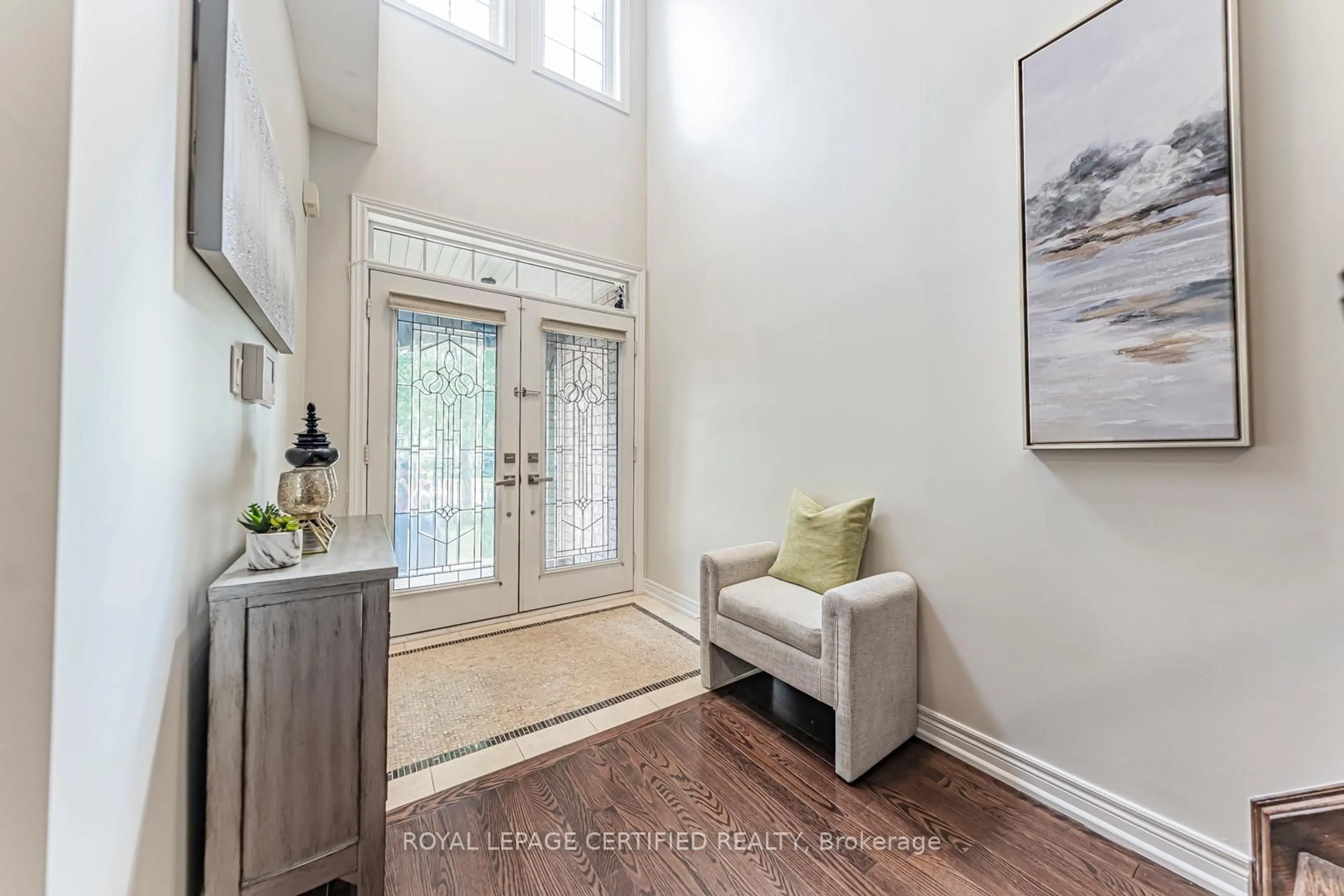 Indoor entryway for 1171 Agram Dr, Oakville Ontario L6H 7S1