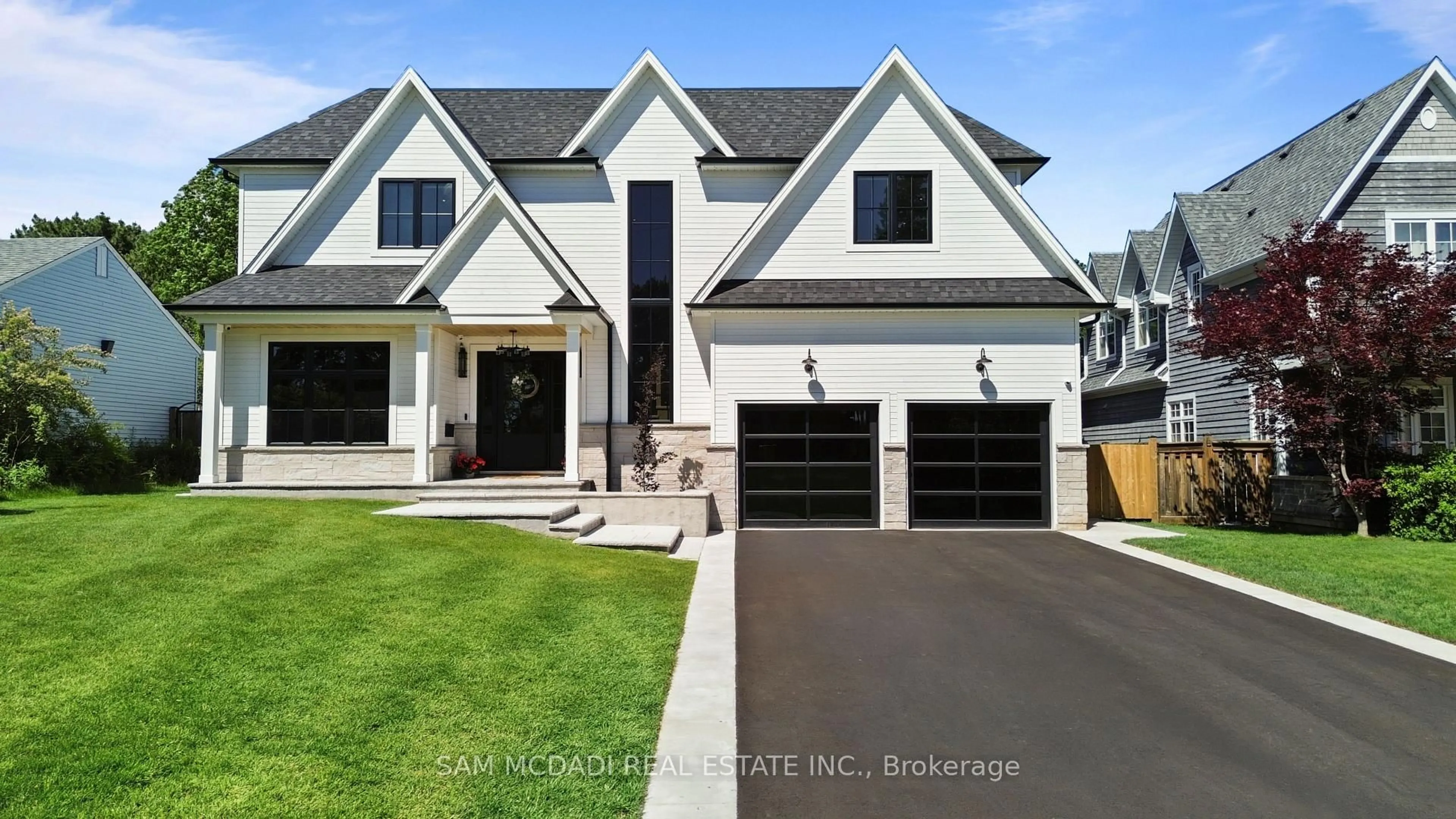 Home with vinyl exterior material, street for 899 Danforth Pl, Burlington Ontario L7T 1S1