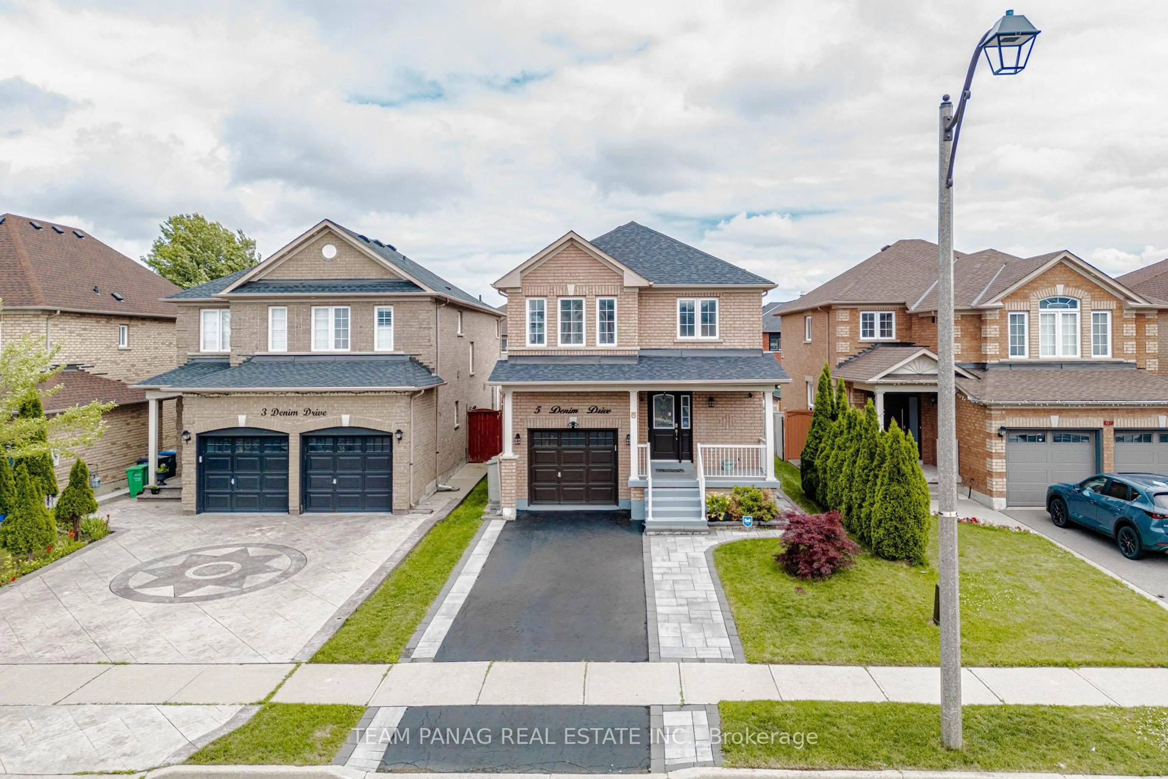Home with brick exterior material, street for 5 Denim Dr, Brampton Ontario L6P 1K4