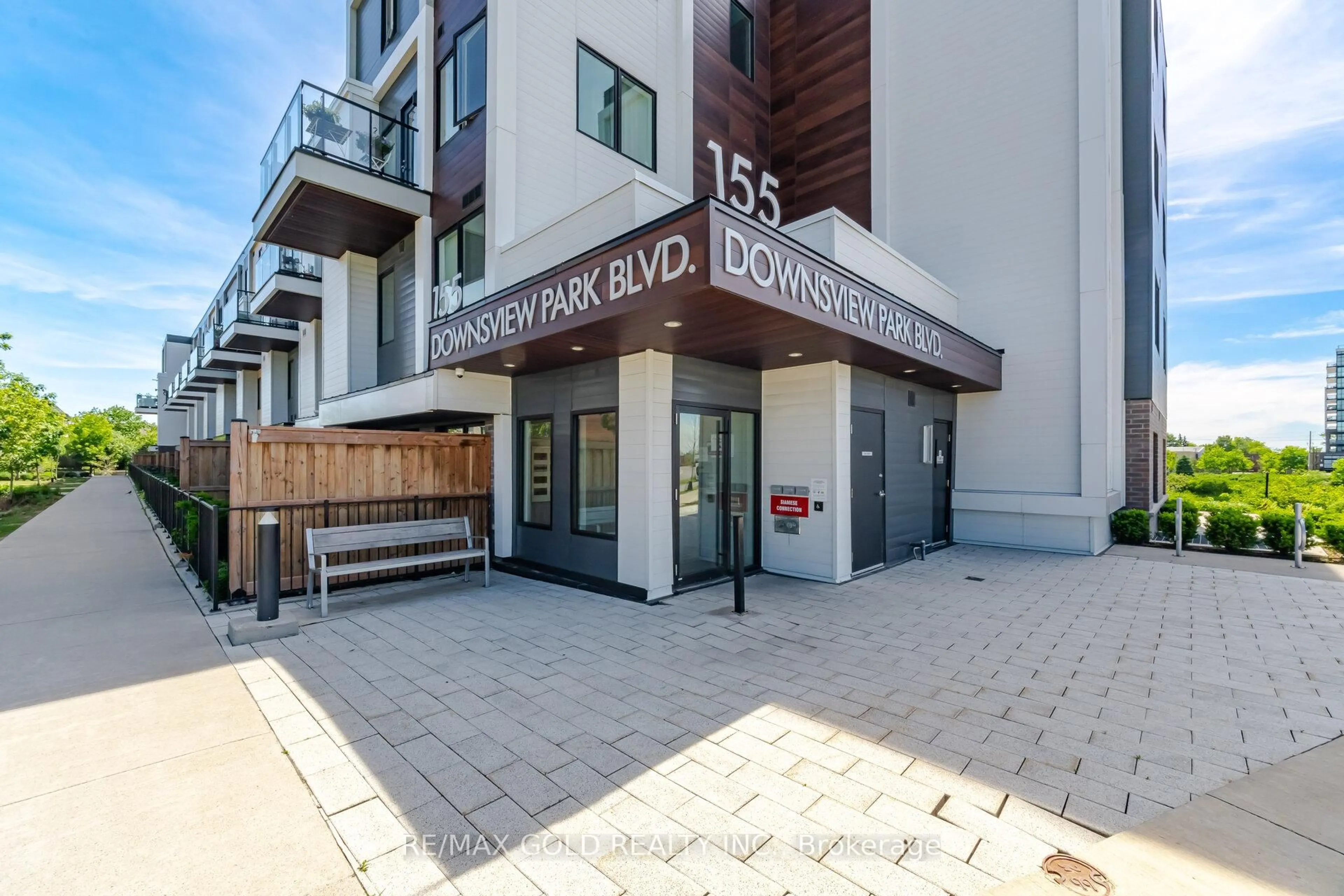 Patio, building for 155 Downsview Park Blvd #204, Toronto Ontario M3K 0E3