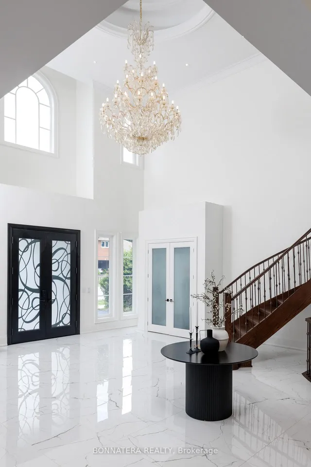 1042 Bridge Rd, Oakville 4