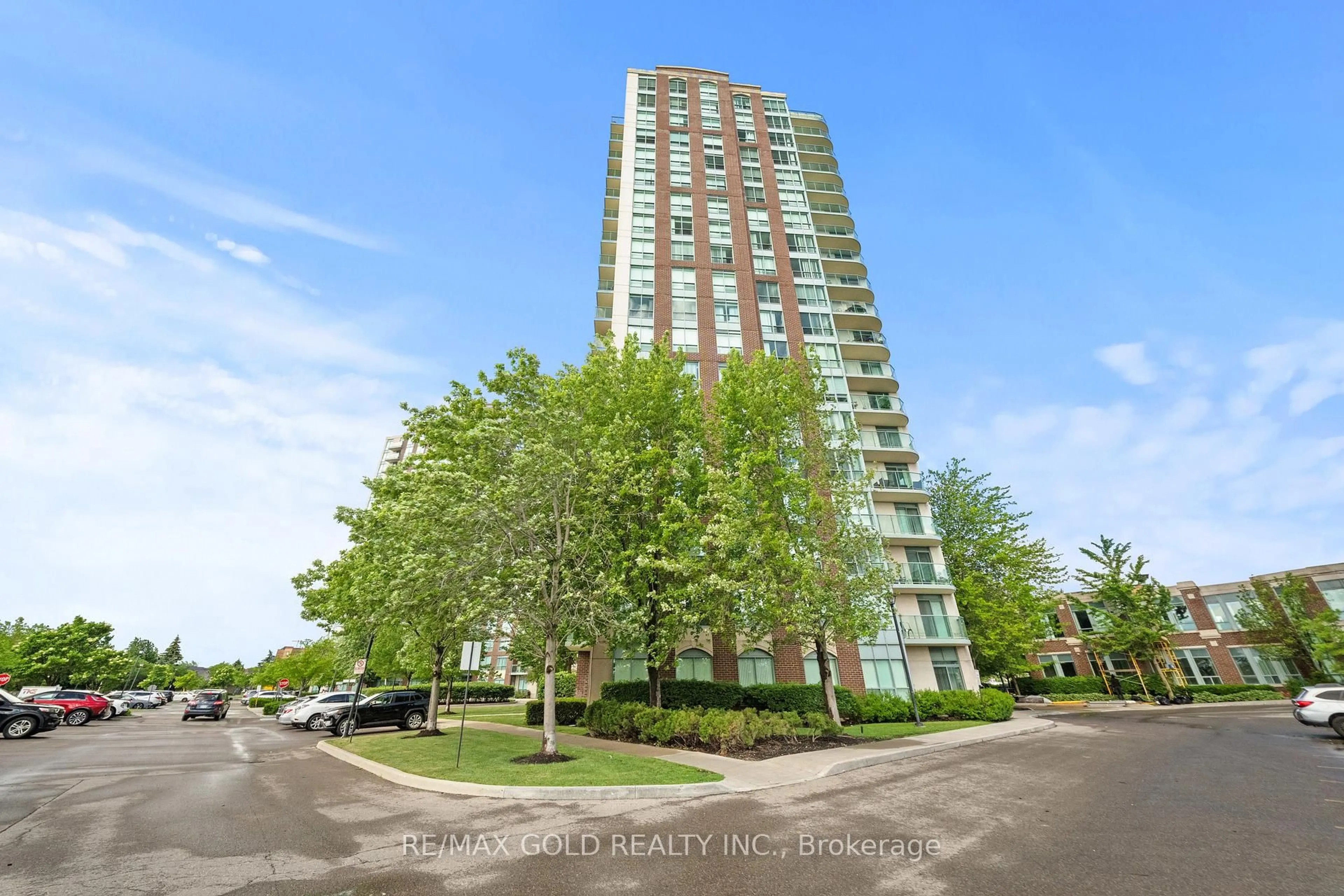 A pic from outside/outdoor area/front of a property/back of a property/a pic from drone, building for 4889 Kimbermount Ave #1502, Mississauga Ontario L5M 7K8