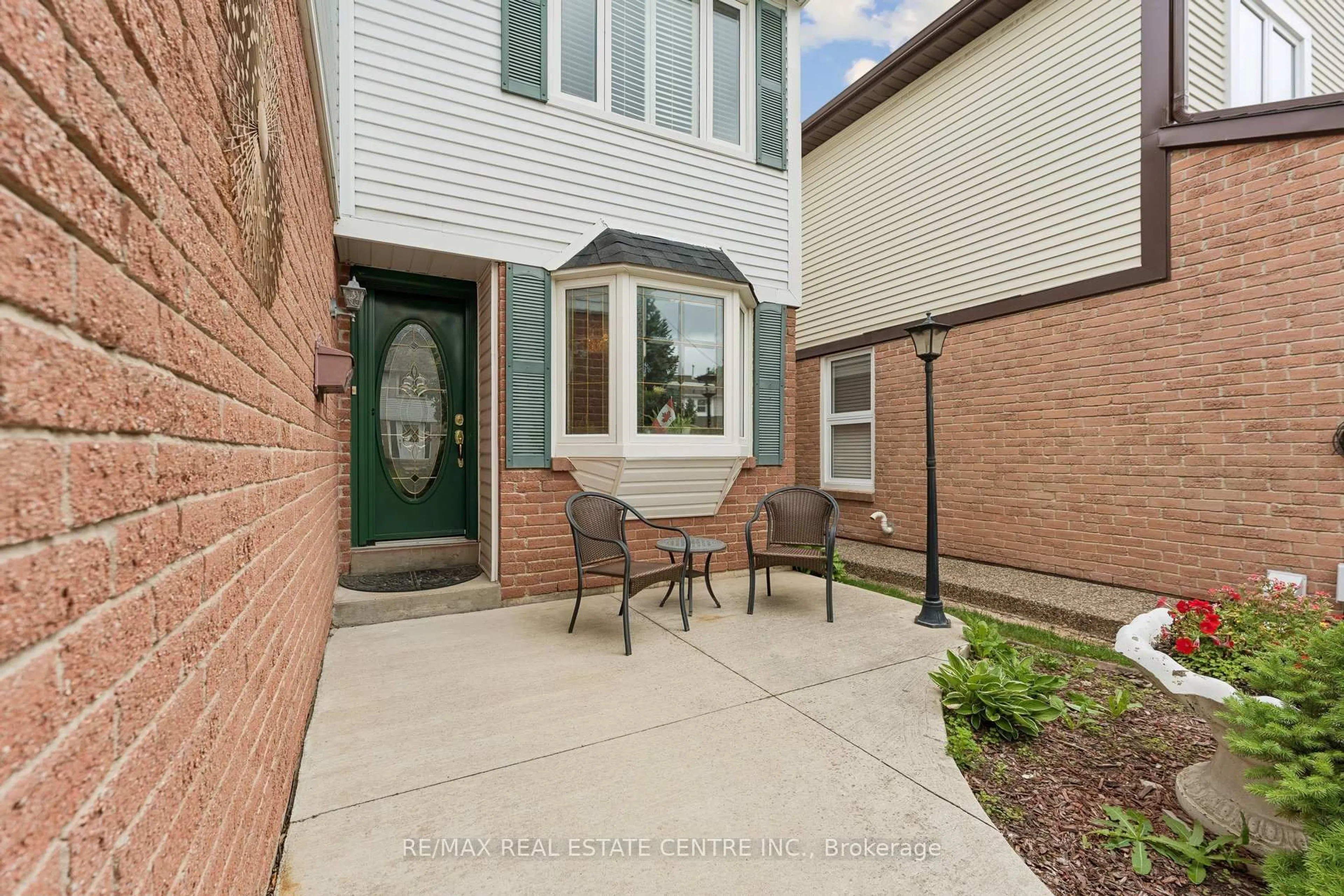 Unknown for 26 Jameson Cres, Brampton Ontario L6S 3W3