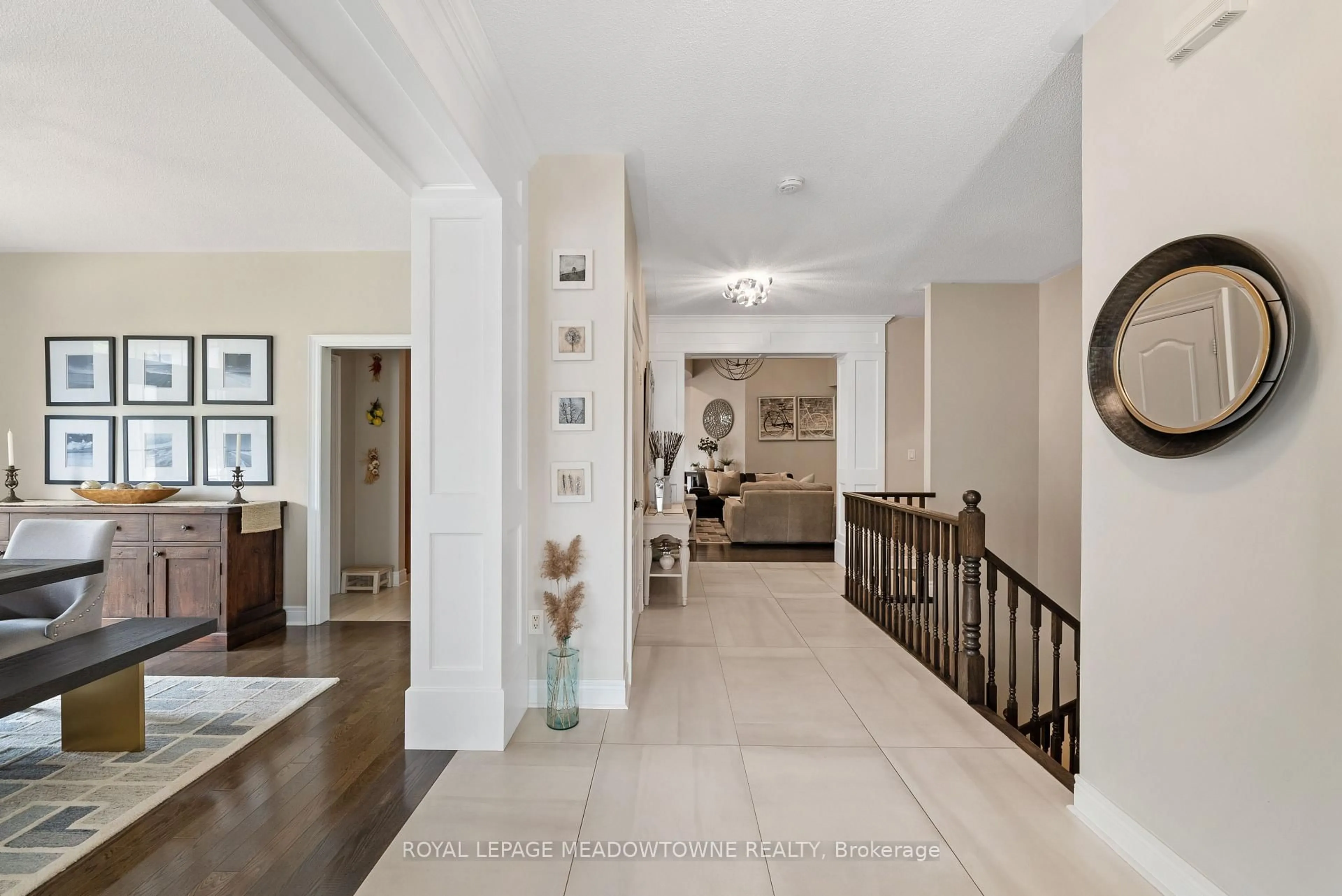 Indoor foyer for 1 Mcnutt St, Brampton Ontario L6Y 5L3
