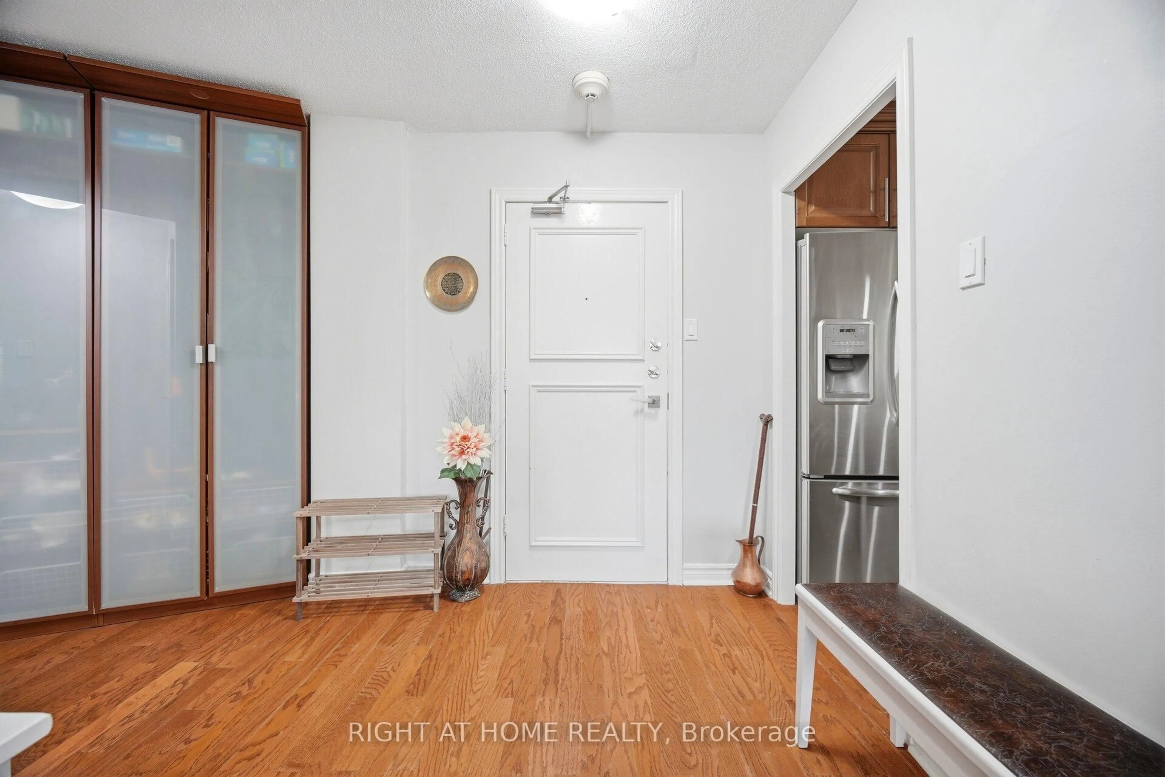 Indoor entryway for 627 The West Mall #306, Toronto Ontario M9C 4X5