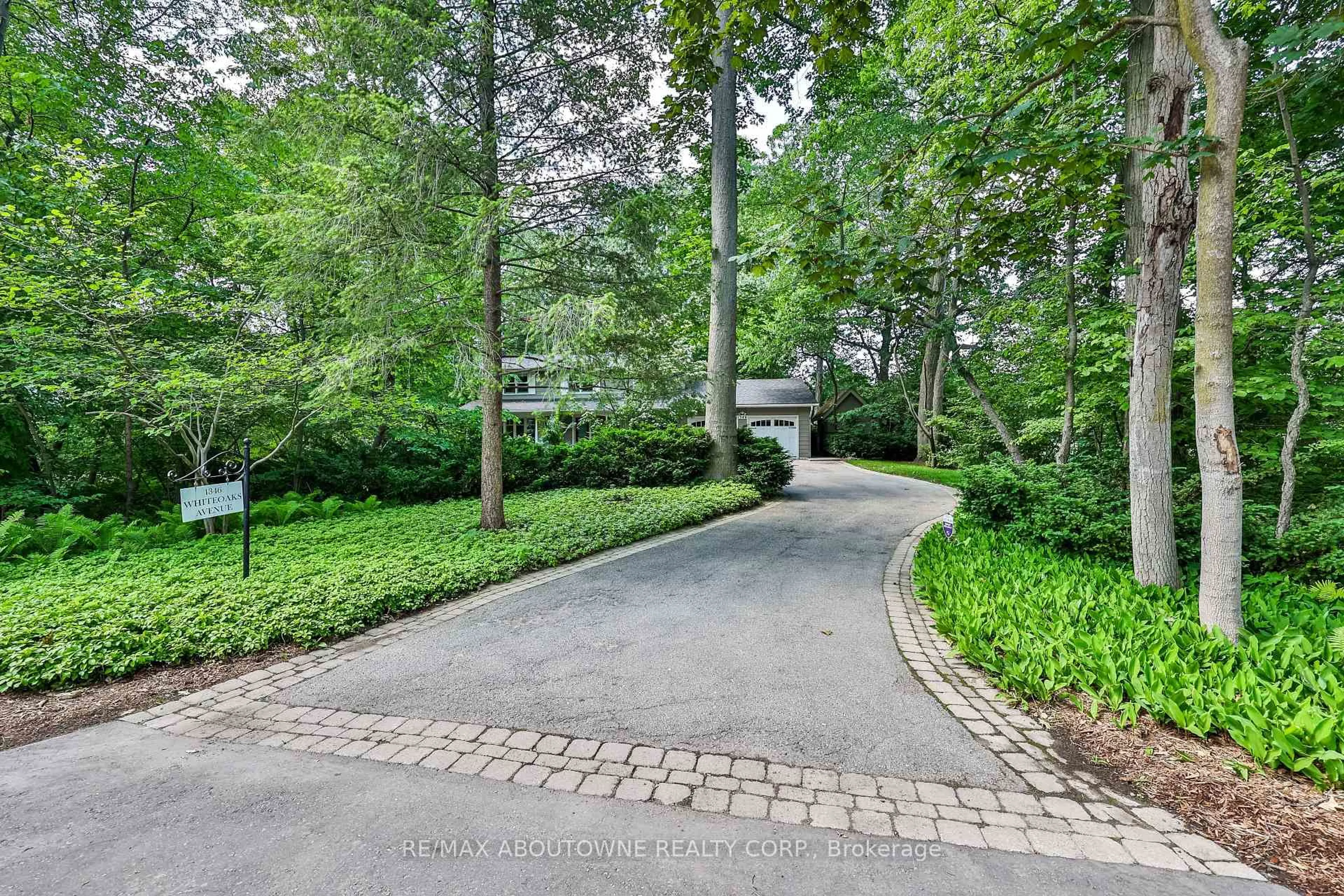 Unknown for 1346 Whiteoaks Ave, Mississauga Ontario L5J 3C3