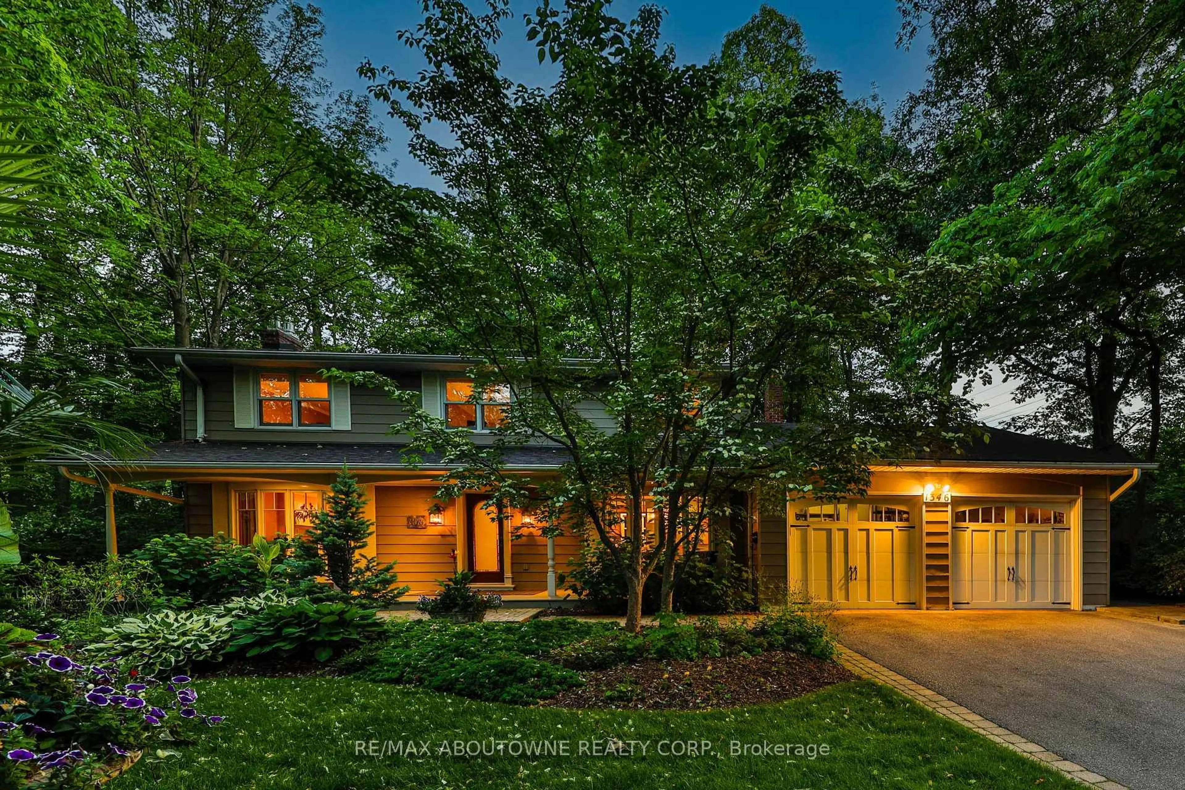 Home with brick exterior material, street for 1346 Whiteoaks Ave, Mississauga Ontario L5J 3C3