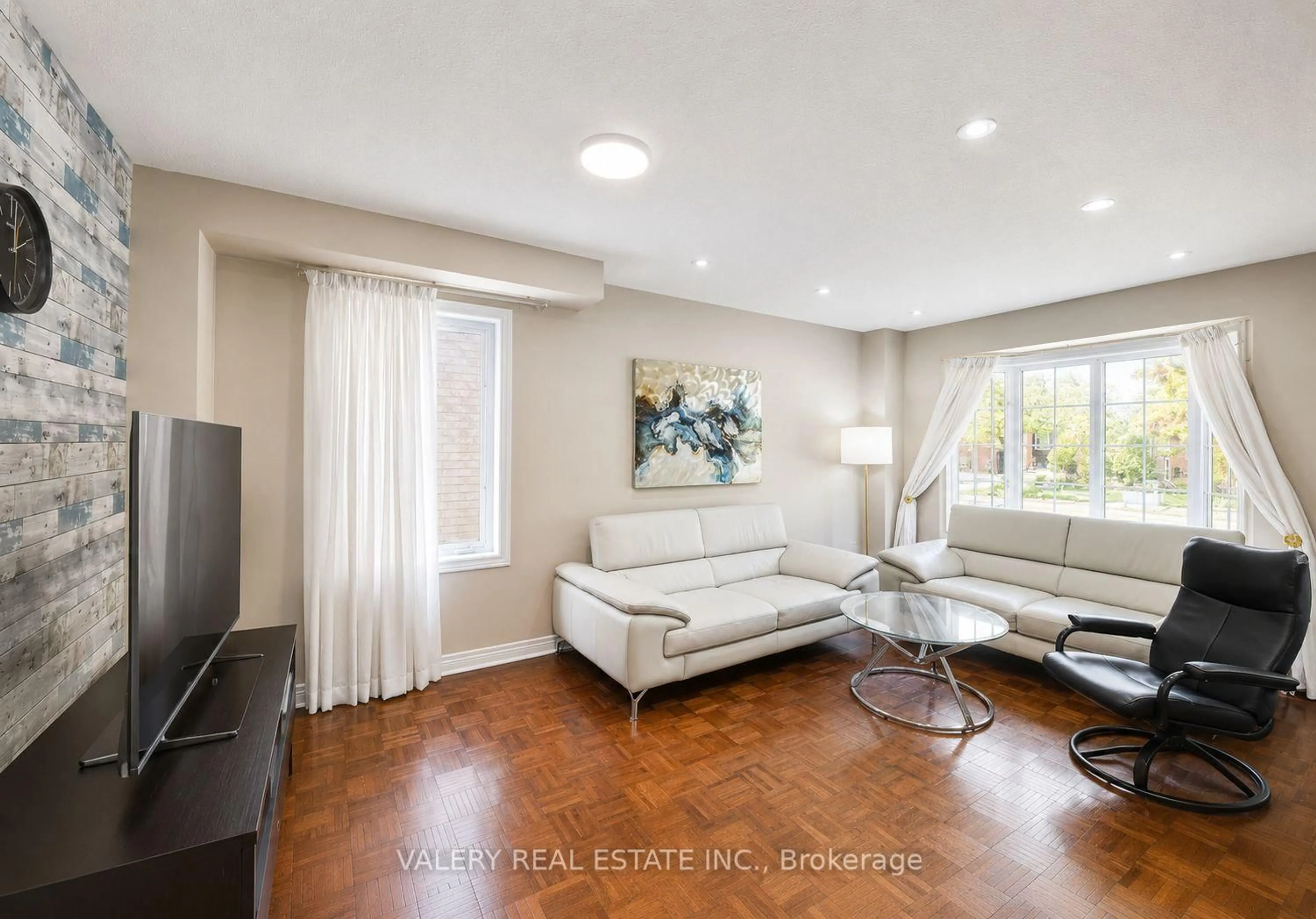 Living room with furniture, unknown for 15 Silktop Tr, Brampton Ontario L6R 2K4