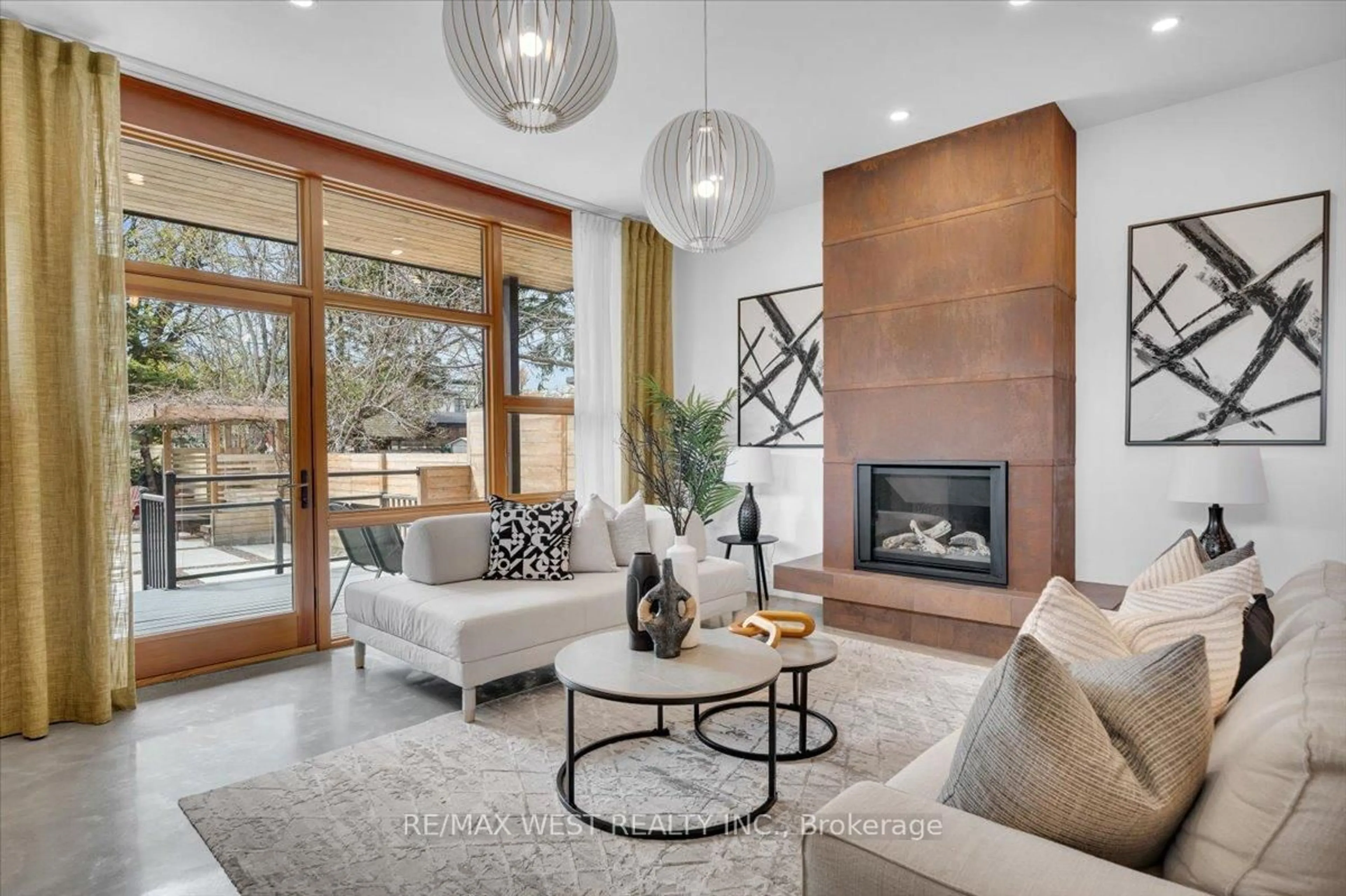Living room with furniture, unknown for 38 Smithfield Dr, Toronto Ontario M8Y 3M2
